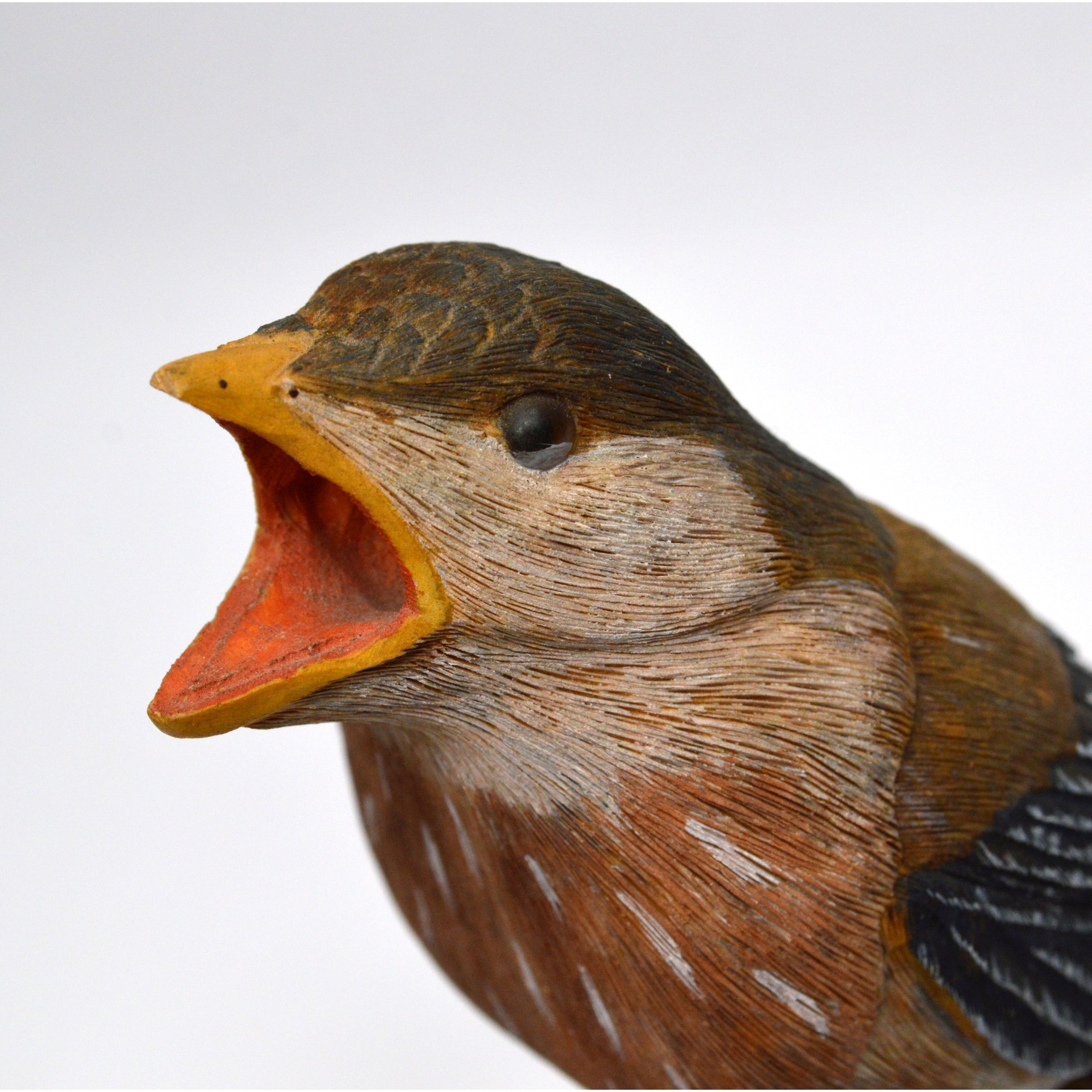 Hand Carved Folk Art Bird Statue - Signed #304 by Ken Lowenstein 1989 - Hand Painted Wooden Decoration for Home, Office & Garden Decor