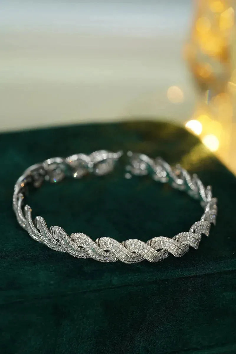 18K White Gold Diamond Bracelet for Women - 4.18 Carat Real Natural Diamonds, Luxury Shiny Design - Perfect for Parties, Weddings & Special Occasions