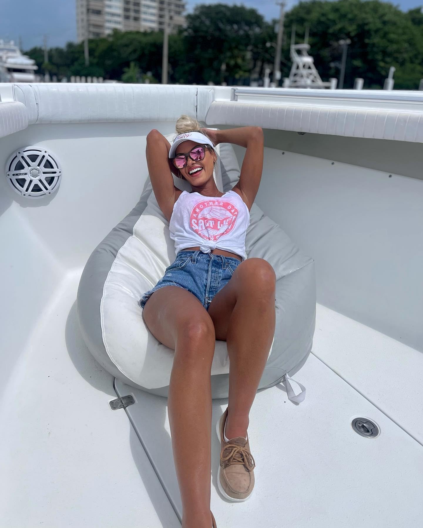 Ocean-Tamer Medium Teardrop Marine Bean Bag - Waterproof & Durable Boat Seat Cushion for Boating, Yachting, and Beach Relaxation - Perfect for Deck Lounging, Fishing Trips, and Poolside Comfort
