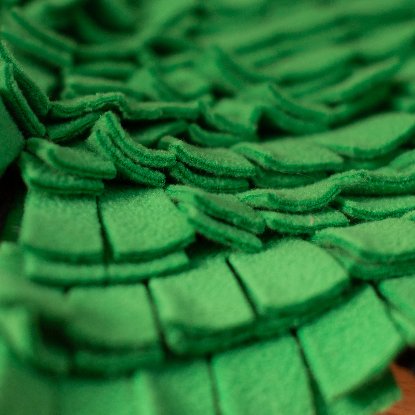 House of Paws Christmas Tree Snuffle Mat - Interactive Dog Puzzle Toy for Mental Stimulation & Treat Hunting - Perfect for Holiday Enrichment & Training (Christmas Gift for Pets)