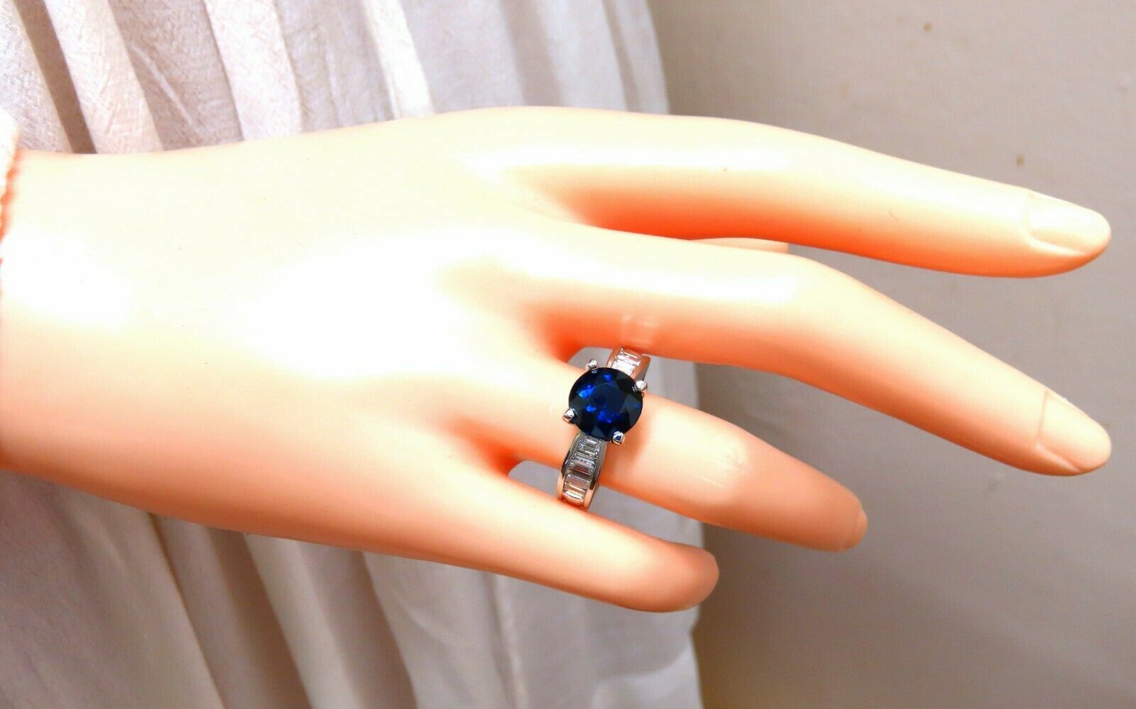 GIA Certified 4.09 Carat Natural Round No Heat Sapphire Diamond Ring in 14K Gold - Perfect for Engagement, Wedding & Anniversary Gifts