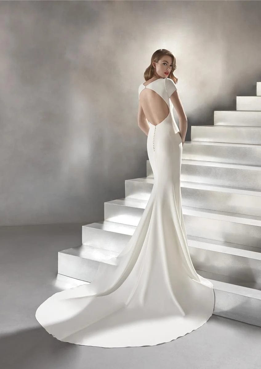 Atelier Pronovias Valeria Wedding Dress - Size 12 | Elegant Lace Bridal Gown for Church Ceremony & Reception