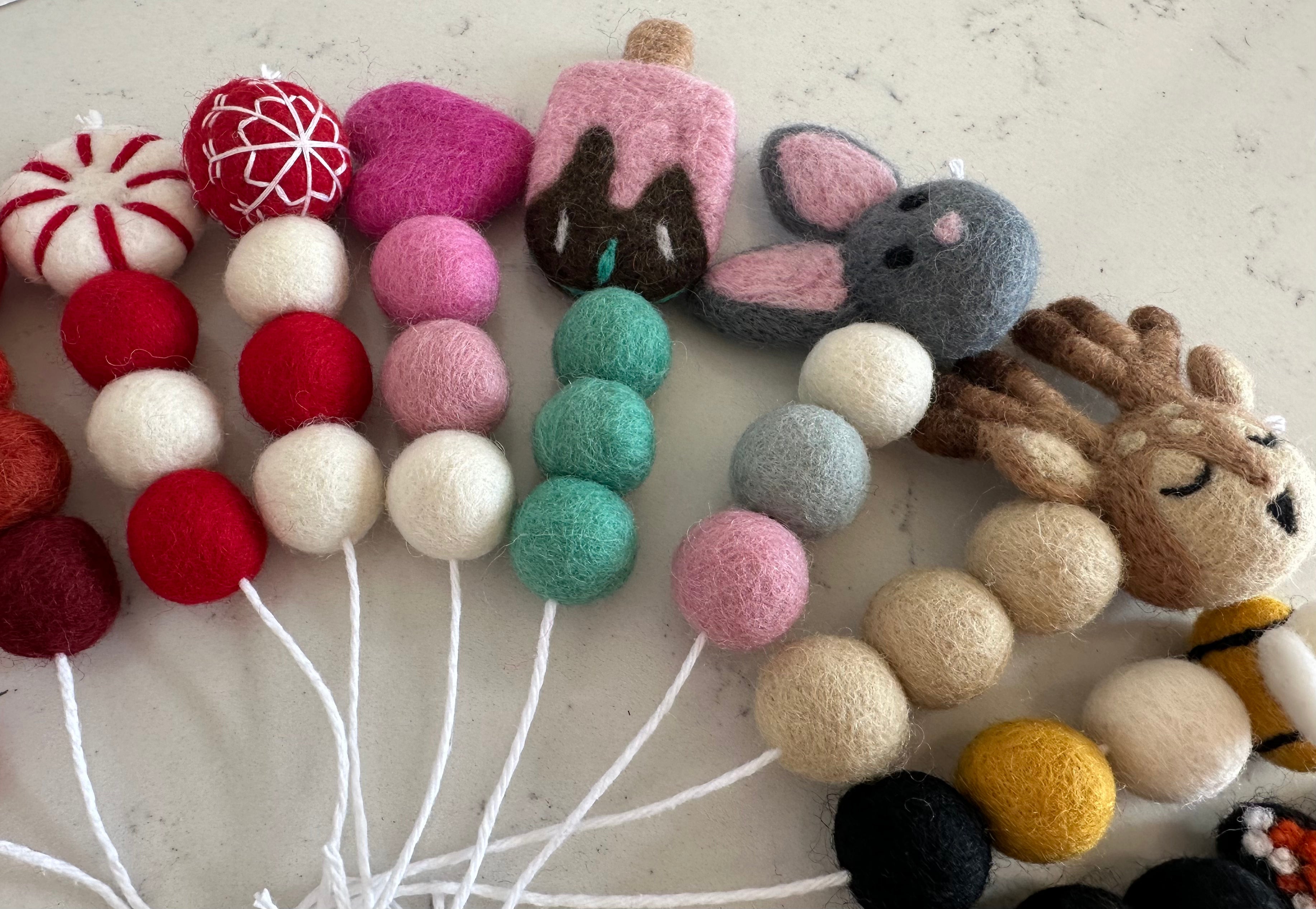 Custom Handmade Felt Keychain - Personalized Wool Felt Keyring for Gifts, Souvenirs & Everyday Use - Perfect for Keys, Bags, Backpacks & More