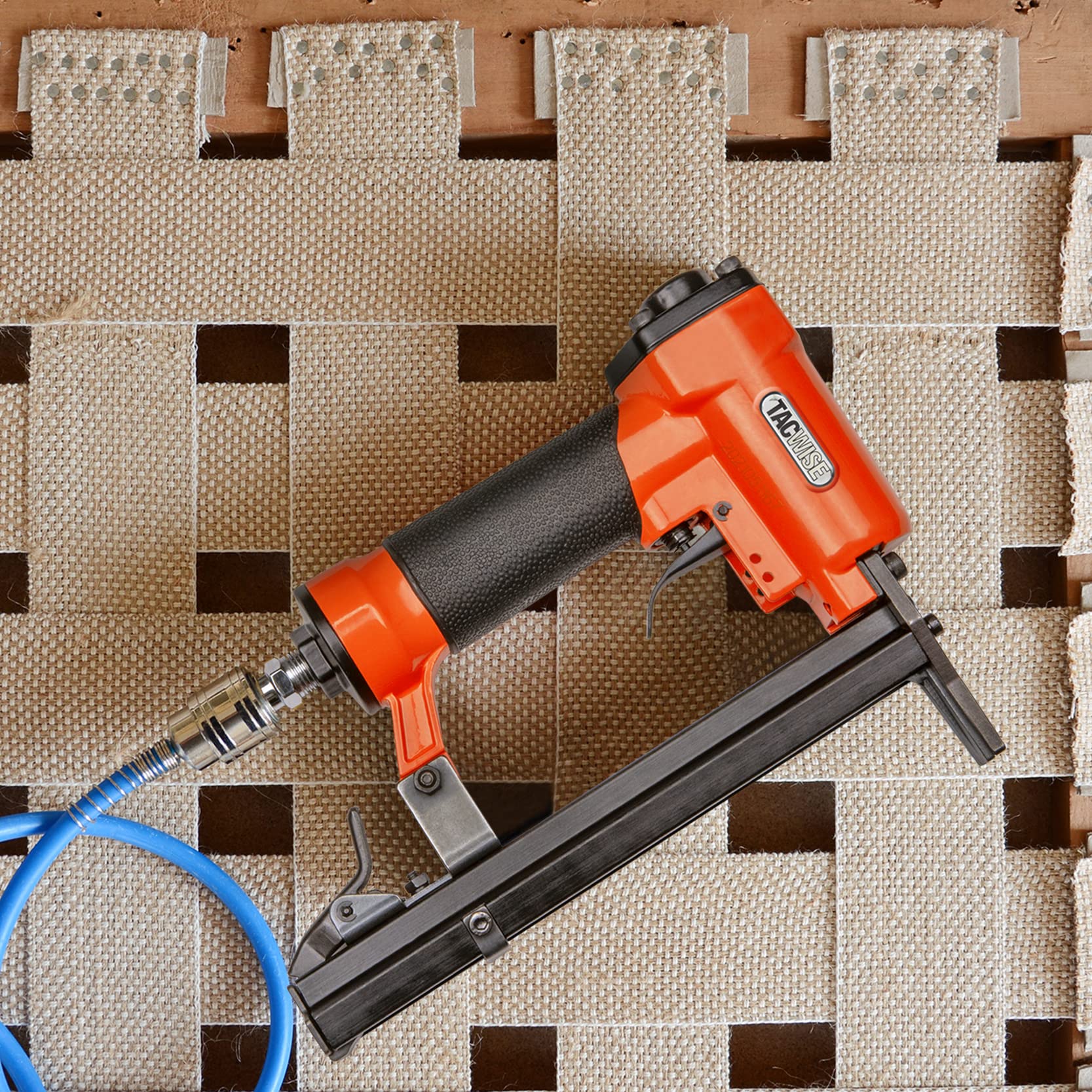 A14014V 140 Type Heavy Duty Air Stapler - Pneumatic Staple Gun for Upholstery, Carpentry & DIY Projects | Professional Woodworking & Furniture Repair Tool