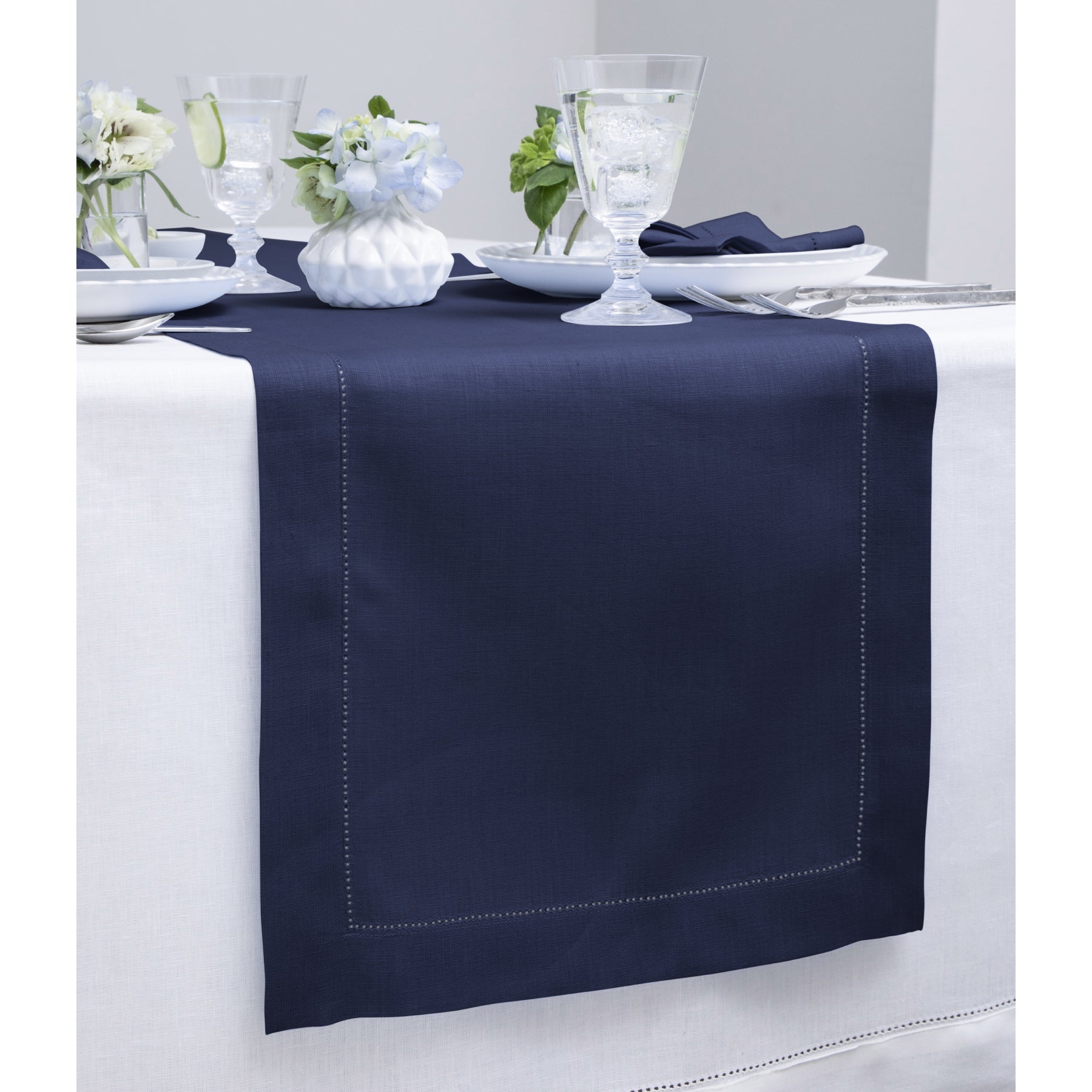 Elegant Classic Hemstitch Table Runner - Premium Linen Dining Decor for Weddings, Parties & Home Styling