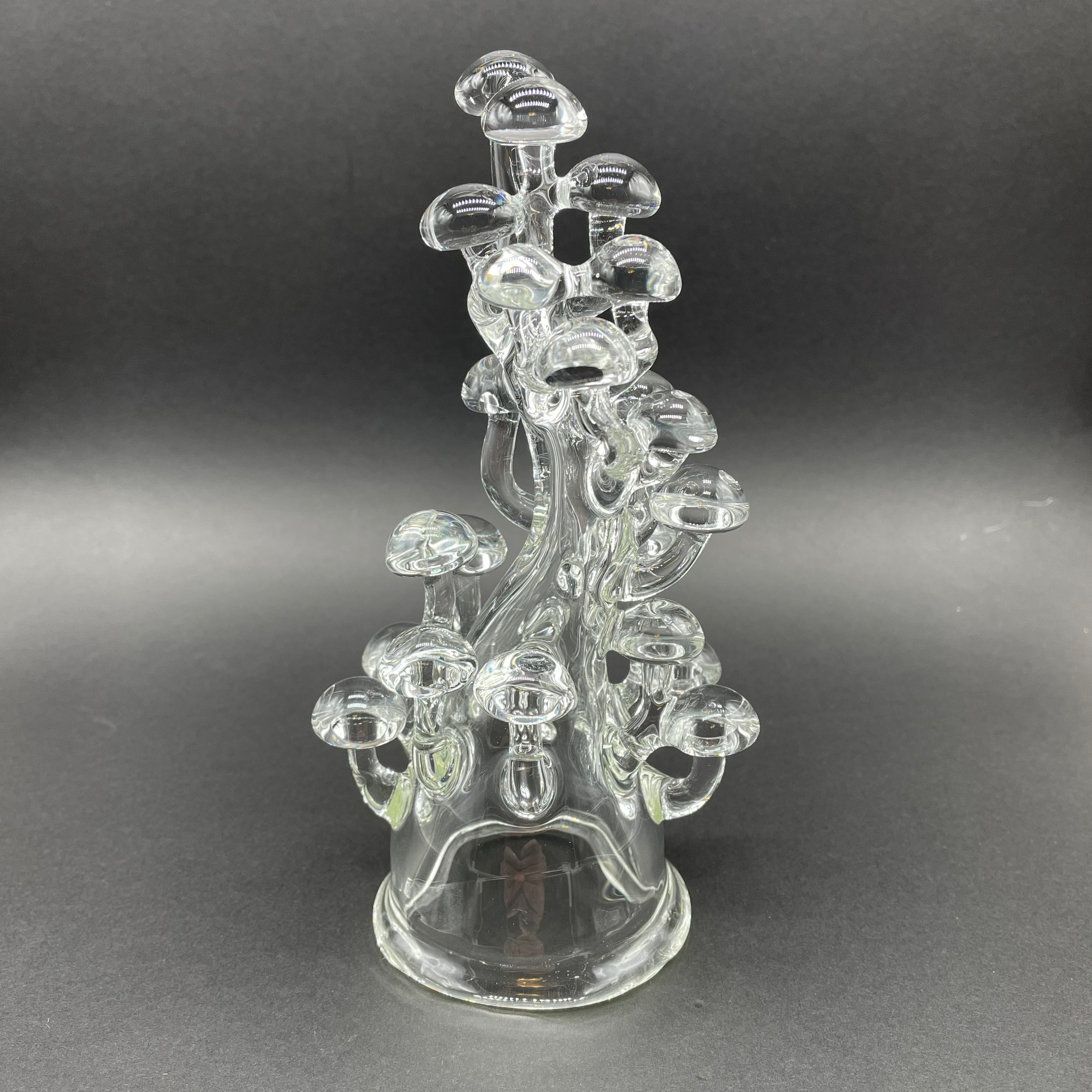 Elegant Tall Clear Glass Mushroom Sculpture - Modern Home Decor for Living Room, Office & Garden - Unique Artistic Centerpiece for Indoor & Outdoor Spaces