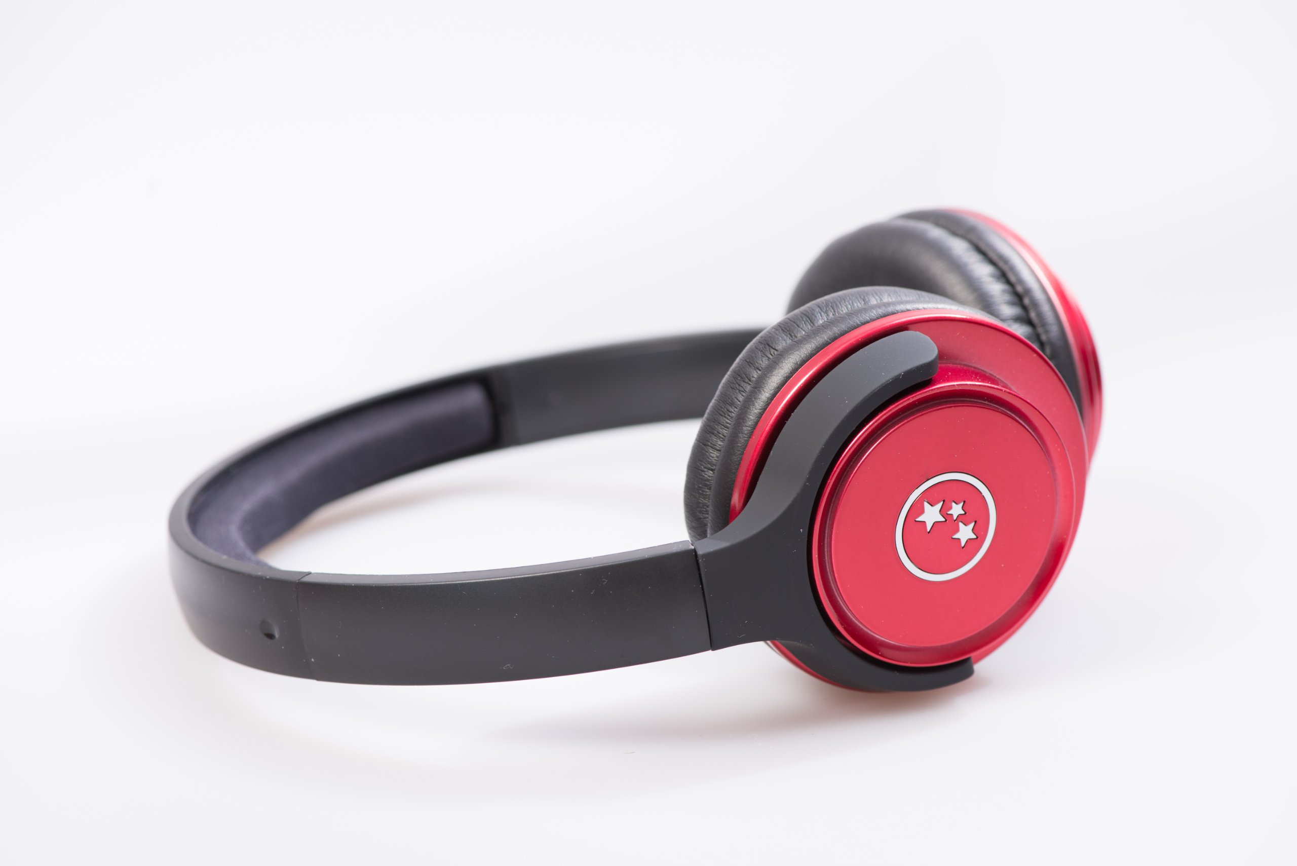 Universal Wired Headset with Noise Cancellation - Retail Packaging (Red) - Perfect for Gaming, Office Calls & Online Classes