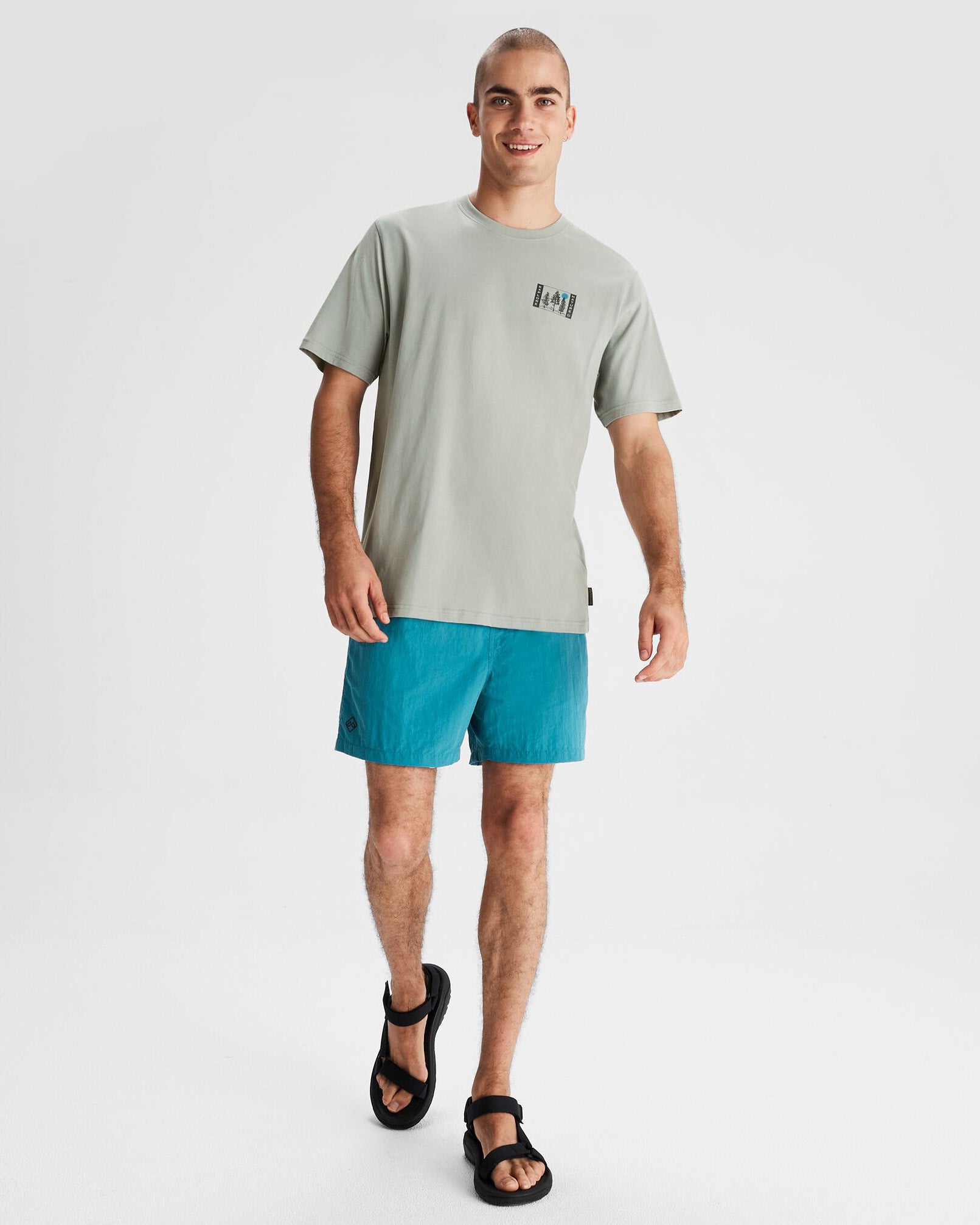 Men's Explore Nature Organic Cotton T-Shirt - Eco-Friendly Casual Tee for Outdoor Adventures & Hiking | Gum Tree Design