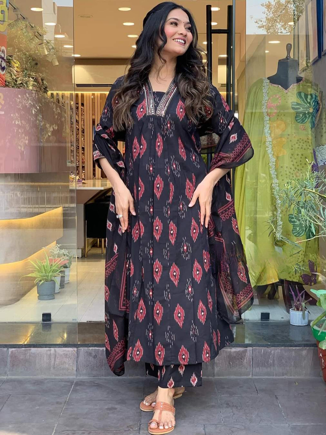 Stylish Black Printed Pant Suit for Women - Designer Ready-to-Wear Office Wear & Professional Work Attire | Perfect for Business Meetings, Corporate Events and Formal Occasions