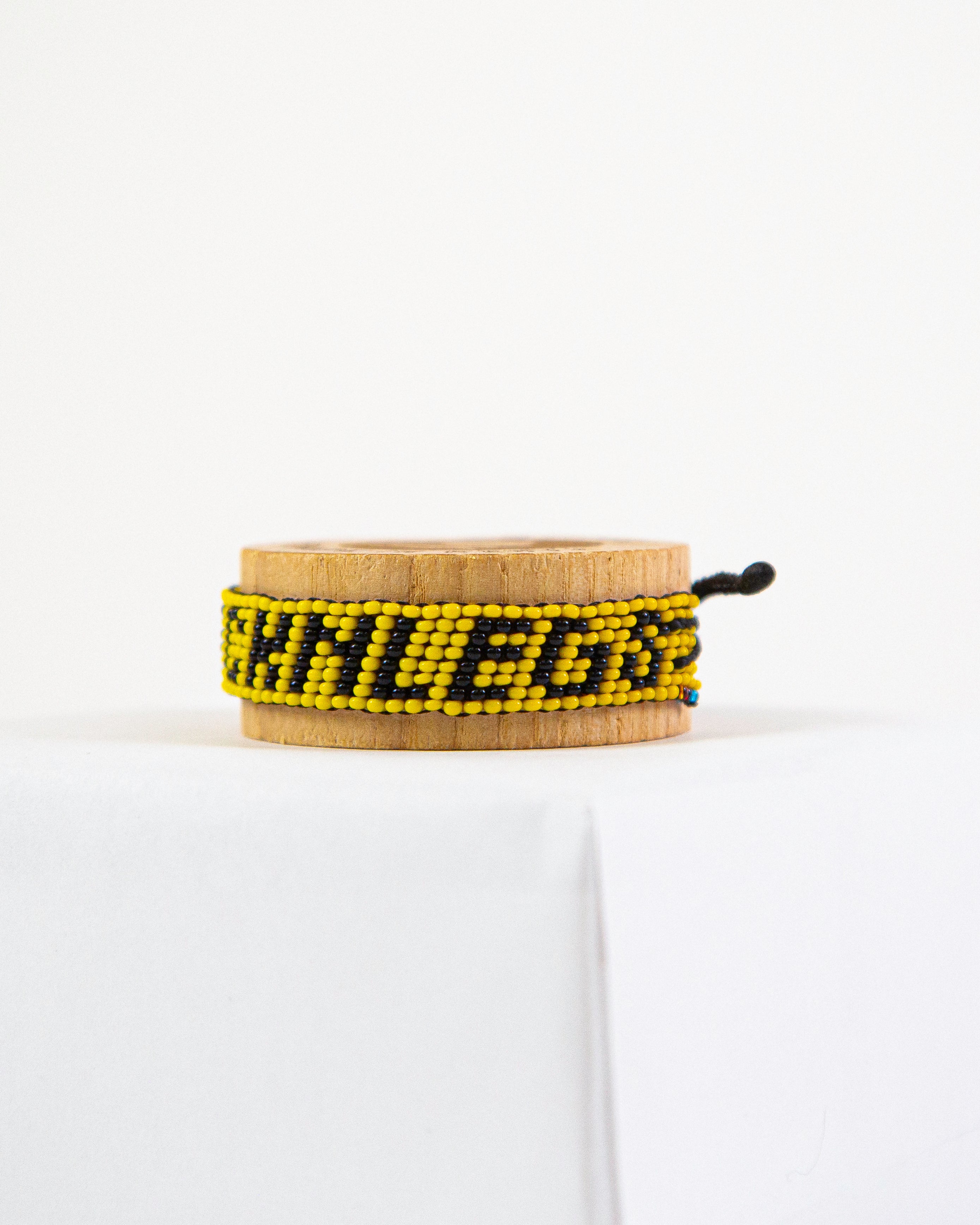 ChicknLegs ArtiKen Bracelet - Handmade Beaded Friendship Bracelet for Women & Men - Perfect for Gifts, Parties, and Everyday Wear