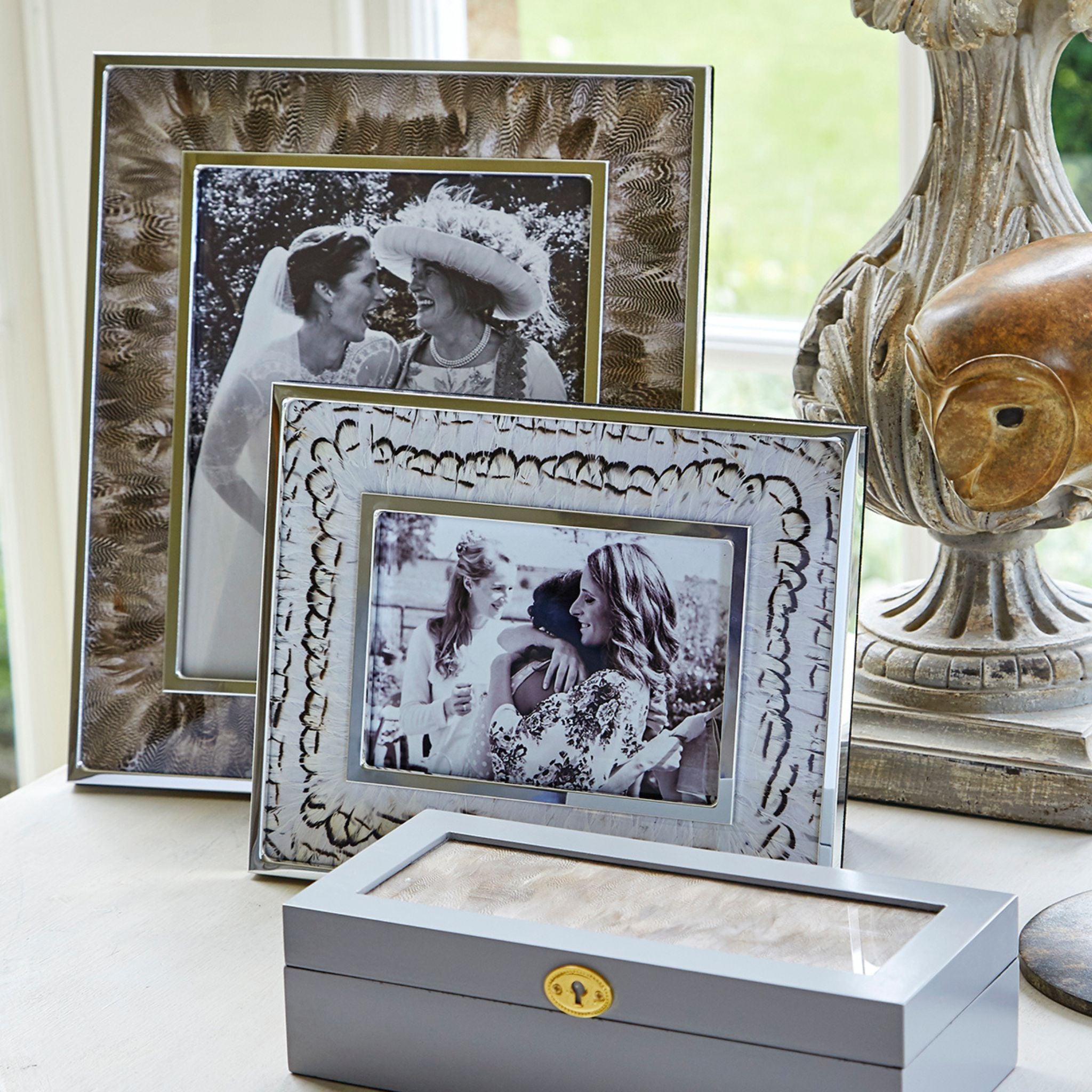 Elegant White Pheasant Photo Frame - Perfect for Home Decor, Wedding Gifts & Wall Display - High-Quality Outlet Picture Frame for Cherished Memories