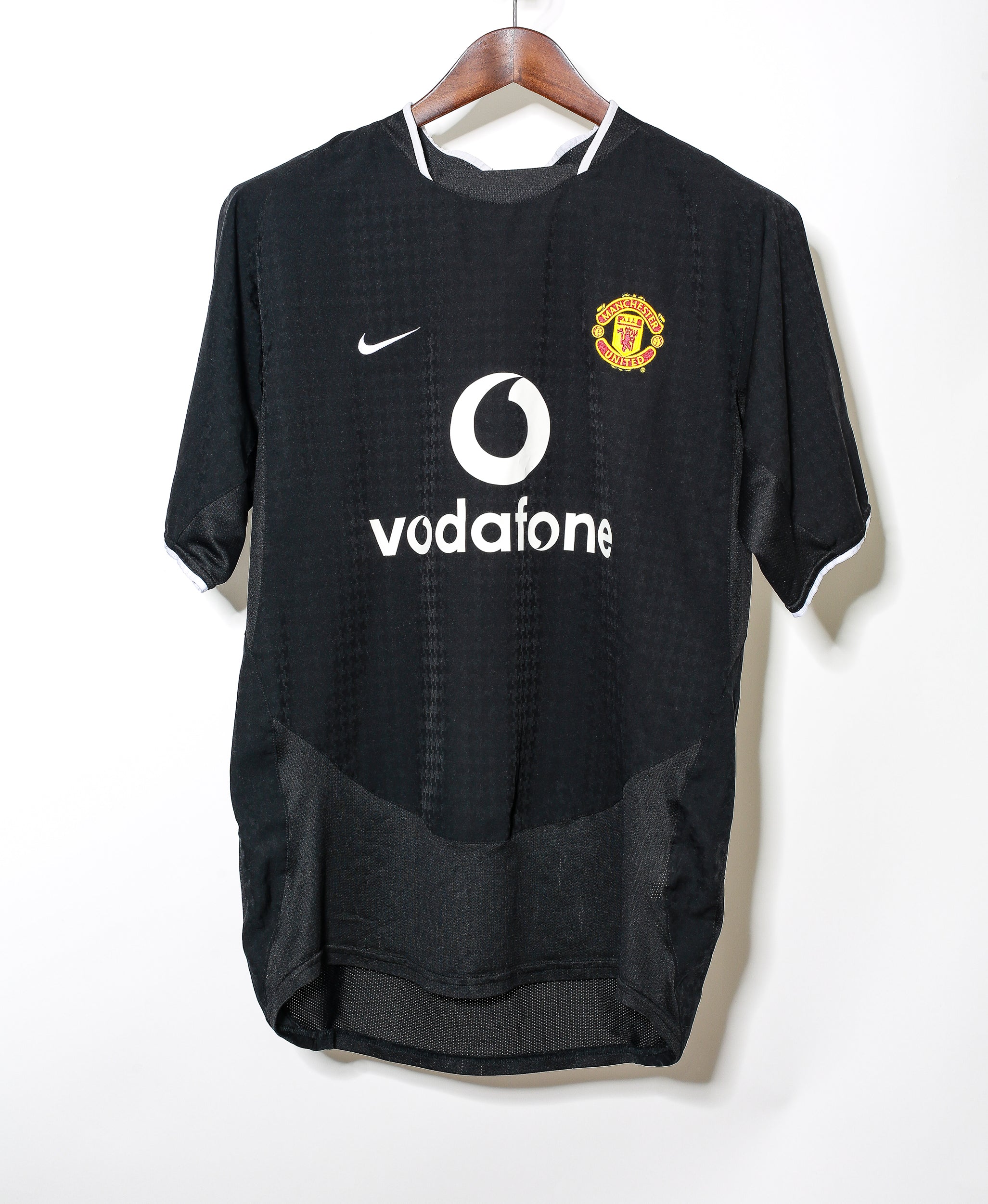 2004 Manchester United Away Jersey #7 Cristiano Ronaldo - Authentic Soccer Shirt for Fans & Collectors - Perfect for Matchdays, Gifts & Memorabilia Display