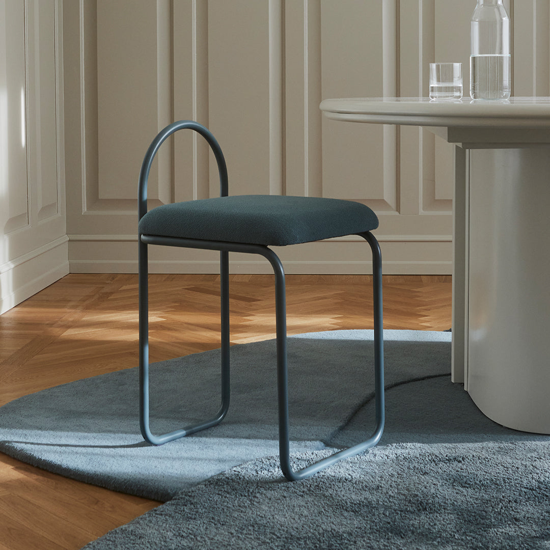 AYTM Angui Chair - Modern Ergonomic Lounge Chair for Living Room, Office & Reading - Comfortable Mid-Century Design with Wooden Legs