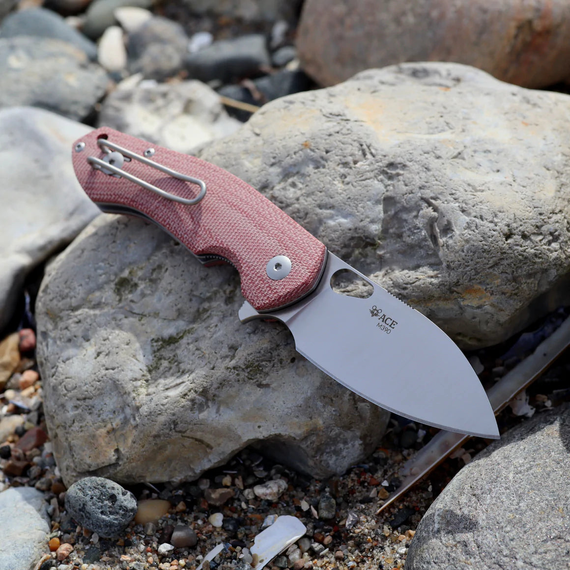 Giantmouse Ace Biblio Australia - Premium Folding Pocket Knife for EDC, Camping & Outdoor Adventures