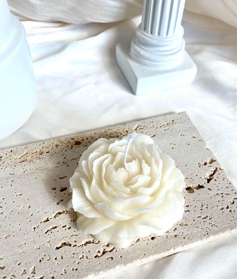 Premium Peony Scented Soy Wax Candle - Long-Lasting Fragrance, Natural & Eco-Friendly - Perfect for Home, Relaxation, Spa & Gifts