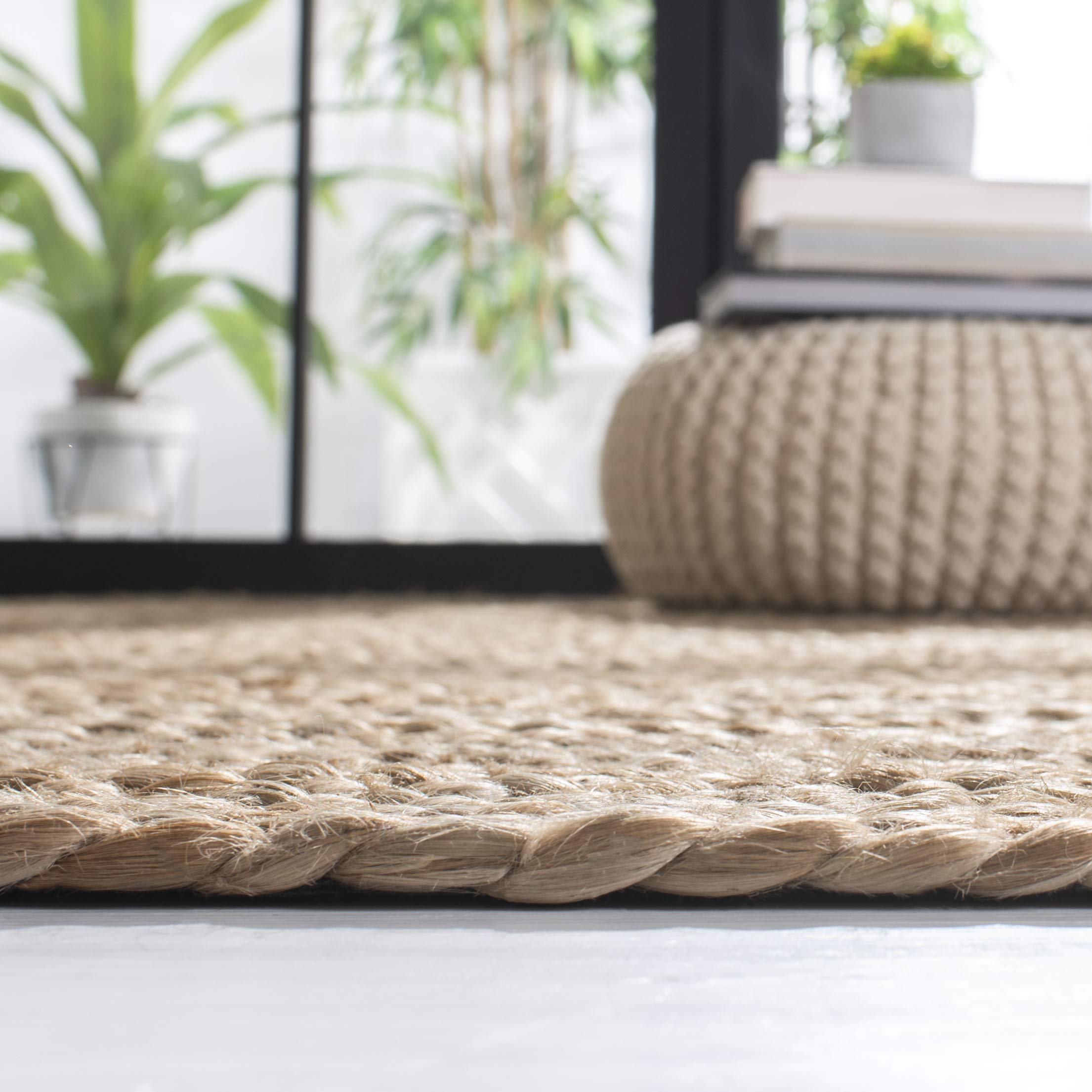 SAFAVIEH Handmade Natural Jute Accent Rug 4' x 6' - Farmhouse Woven Fringe, Eco-Friendly Fiber for Entryway, Living Room & Bedroom - Durable for High Traffic Areas (NF824A) | Perfect for Boho, Coastal & Rustic Home Decor