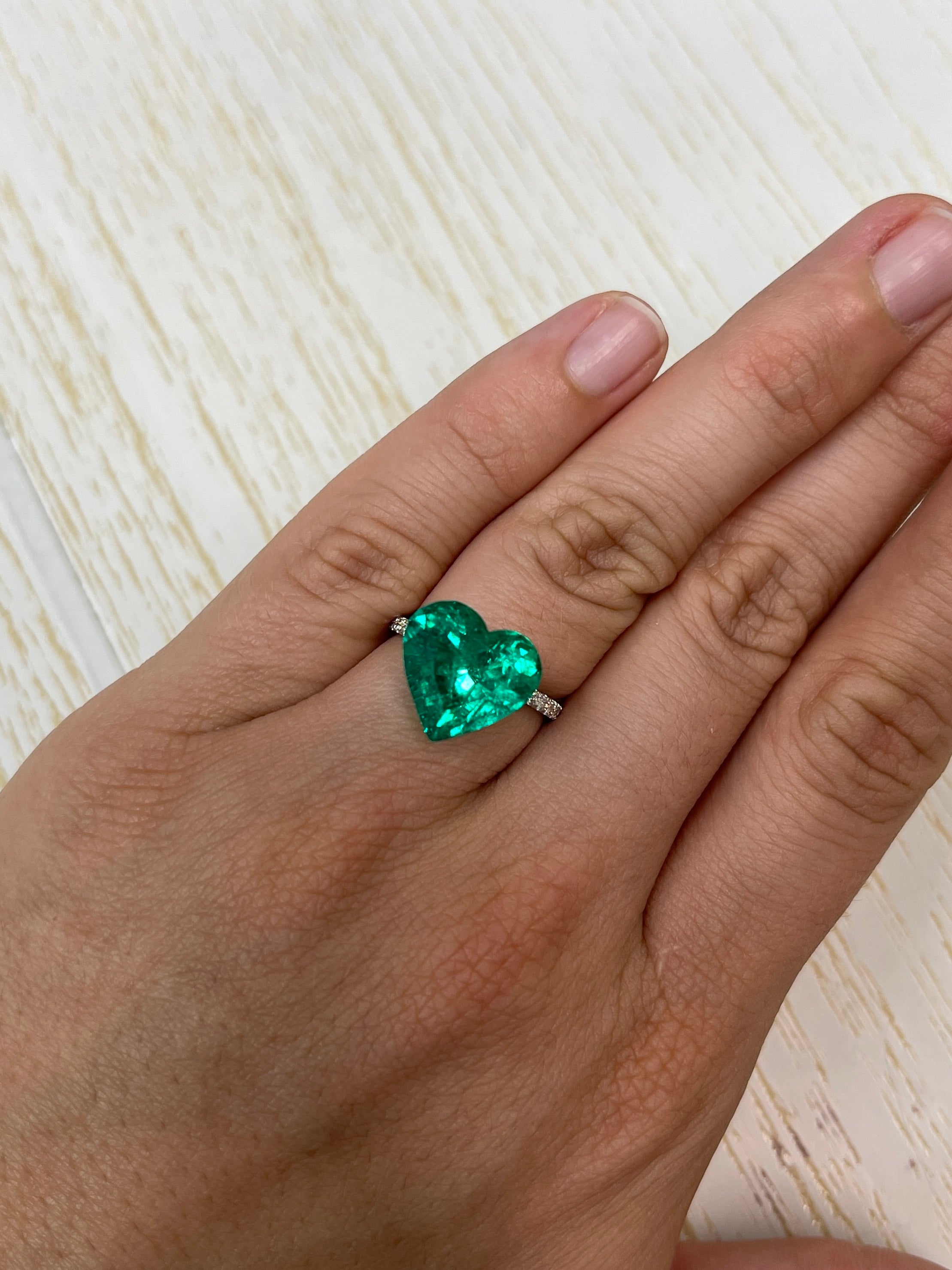 7.86 Carat AAA+ Muzo Green Natural Loose Colombian Emerald Heart Cut Gemstone for Jewelry Making & Engagement Rings - 13x13.8mm