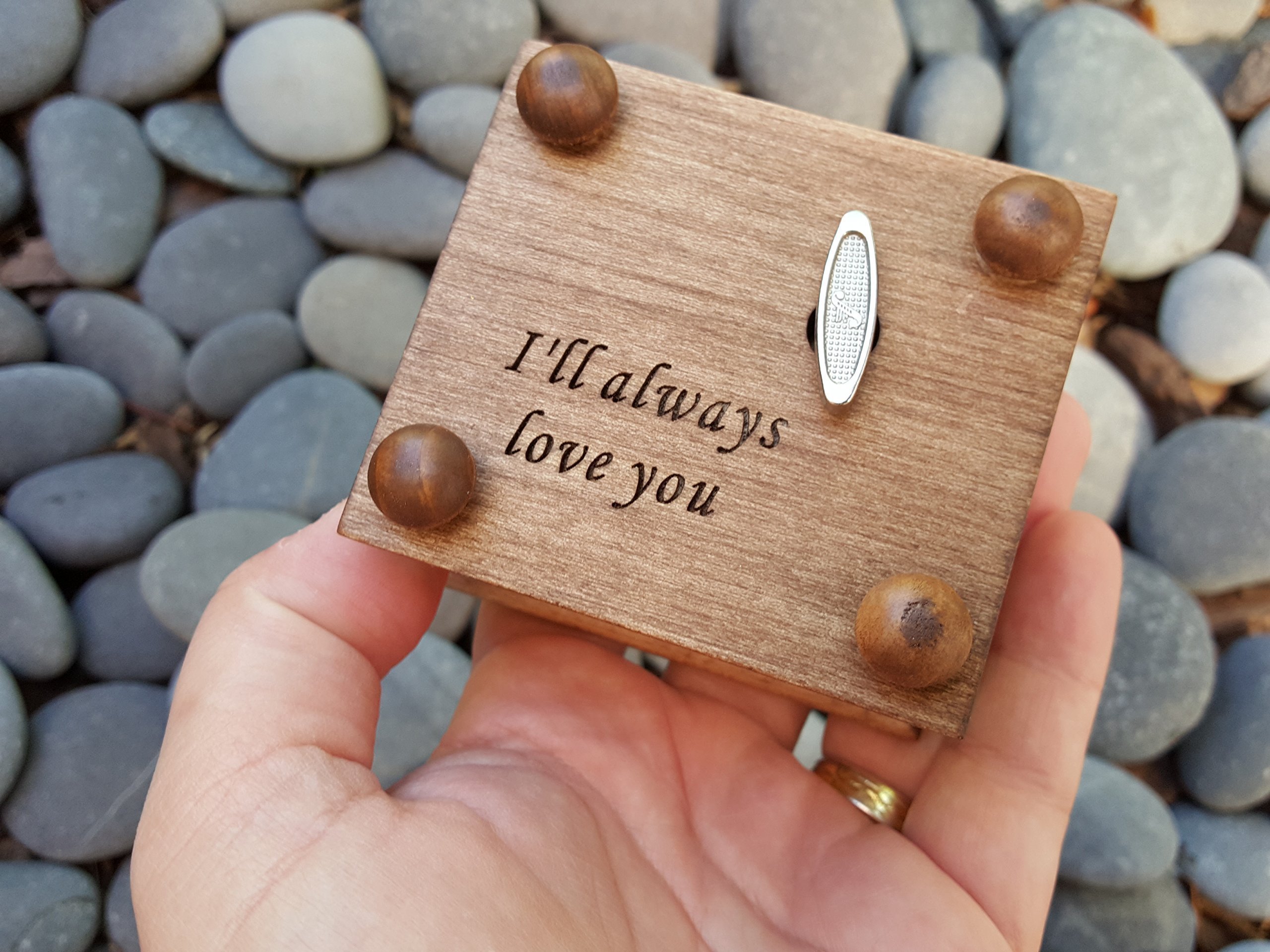 Custom Handmade Music Box - Personalized Gift for Mom, Mother of the Groom & Wedding Favors | SimplyCoolGifts | Perfect for Birthdays, Anniversaries & Special Occasions