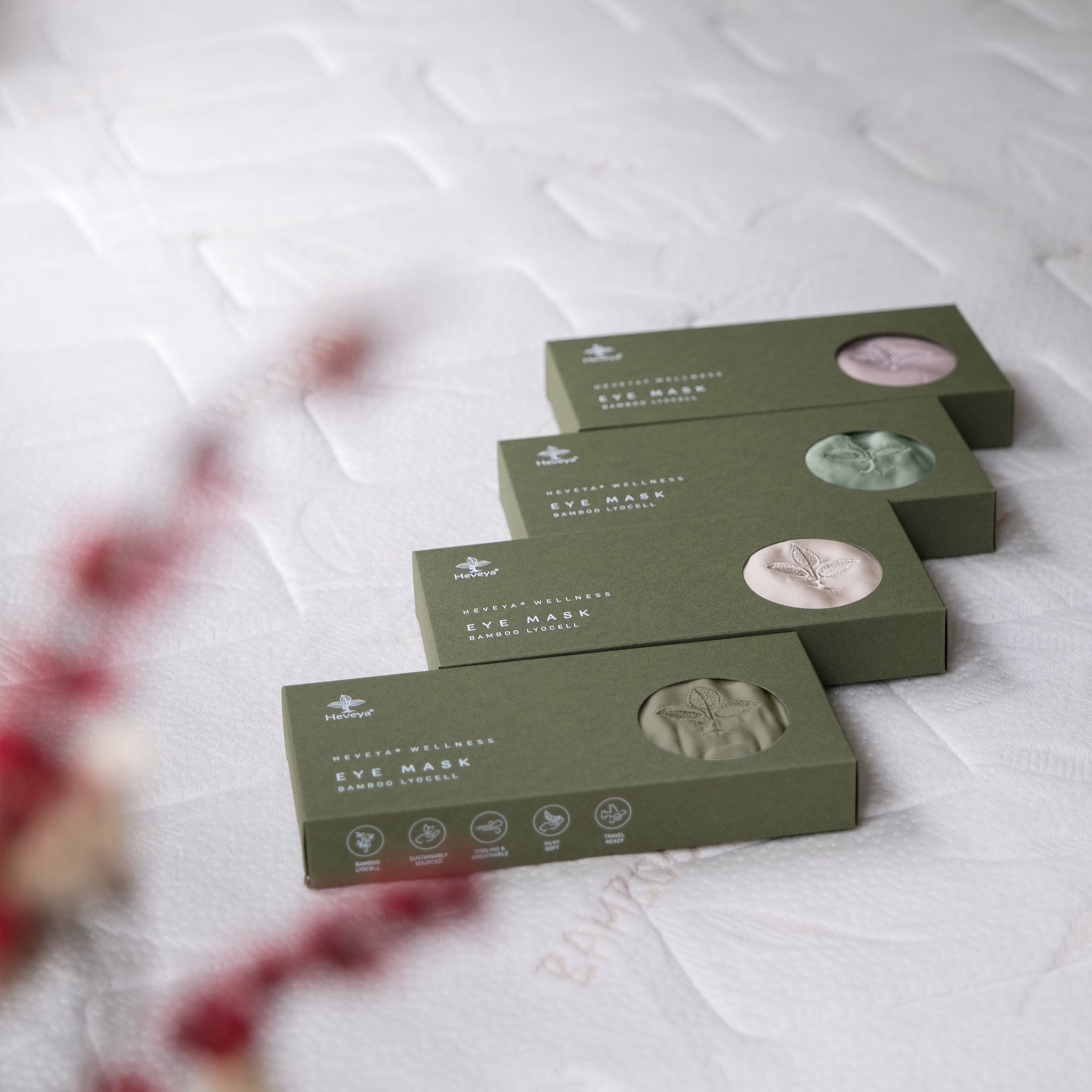 Heveya® Bamboo Eye Mask for Sleeping - Soft & Breathable Sleep Mask for Women & Men - Perfect for Travel, Relaxation & Nighttime Comfort