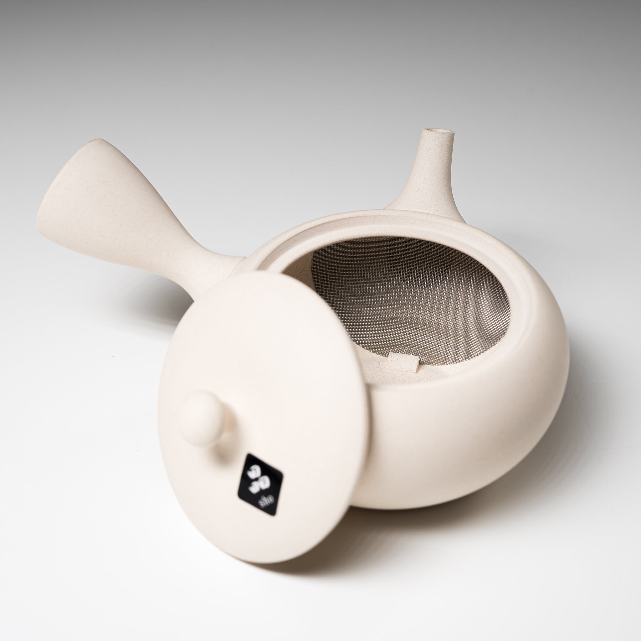 Tokoname Japanese Teapot 300ml - Mat White Unglazed Ceramic - Traditional Yixing Style for Loose Leaf Tea Brewing - Perfect for Green Tea, Oolong, and Herbal Infusions
