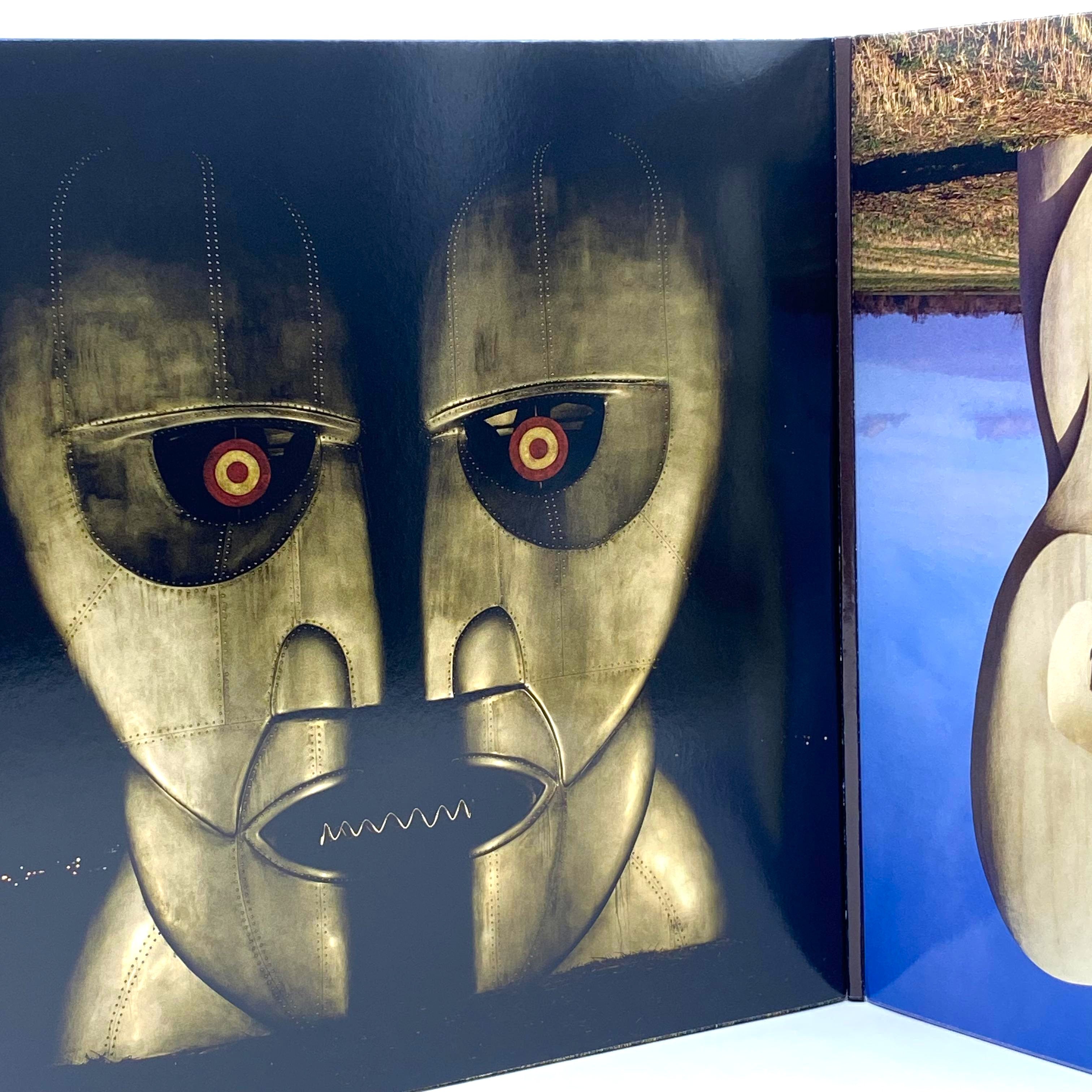 Pink Floyd Official Merchandise - Classic Band T-Shirts, Hoodies & Collectibles for Music Fans | Perfect for Concerts, Gifting & Everyday Wear