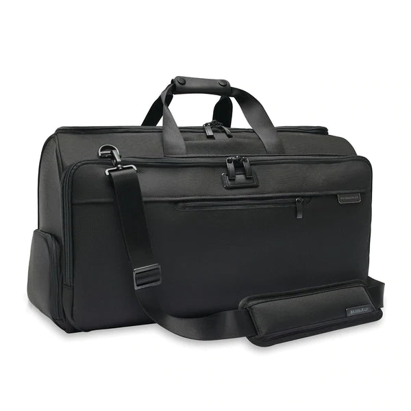 Briggs & Riley Baseline Garment Duffle Bag - Water-Resistant Travel Duffel for Business & Gym - Perfect for Carry-On Luggage & Weekend Getaways