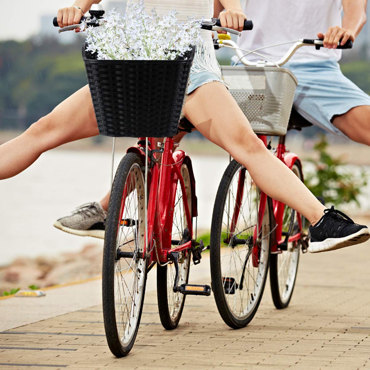 **BESPORTBLE Black Bike Front Basket with Cover - Heavy Duty Handlebar Carrier for Bicycle, Tricycle & Scooter - Perfect for Outdoor Cycling, Grocery Shopping & Commuting**