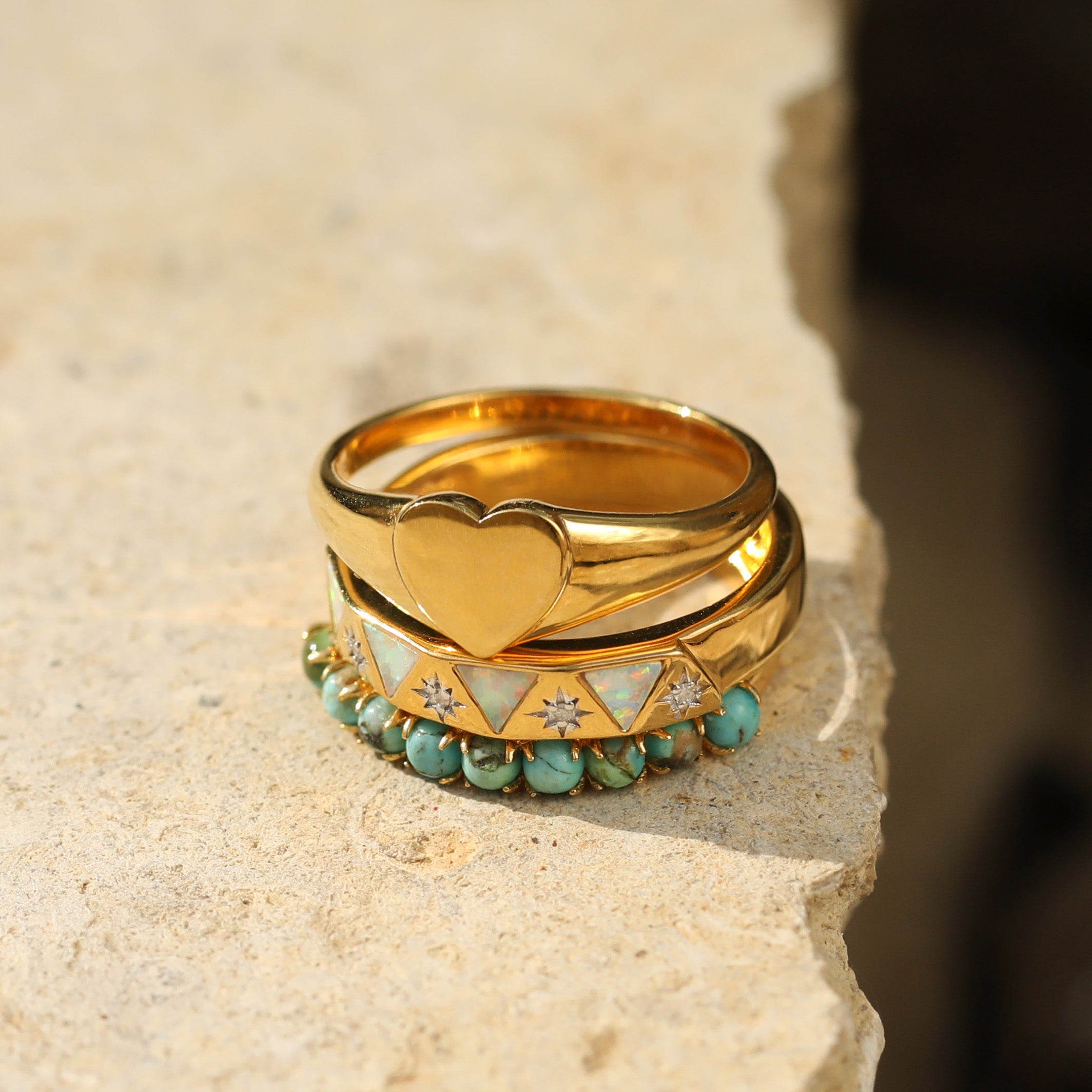 Personalized Engravable Signet Ring with Heart Design - Custom Name & Date Jewelry for Women, Men - Perfect for Anniversaries, Weddings & Gifts