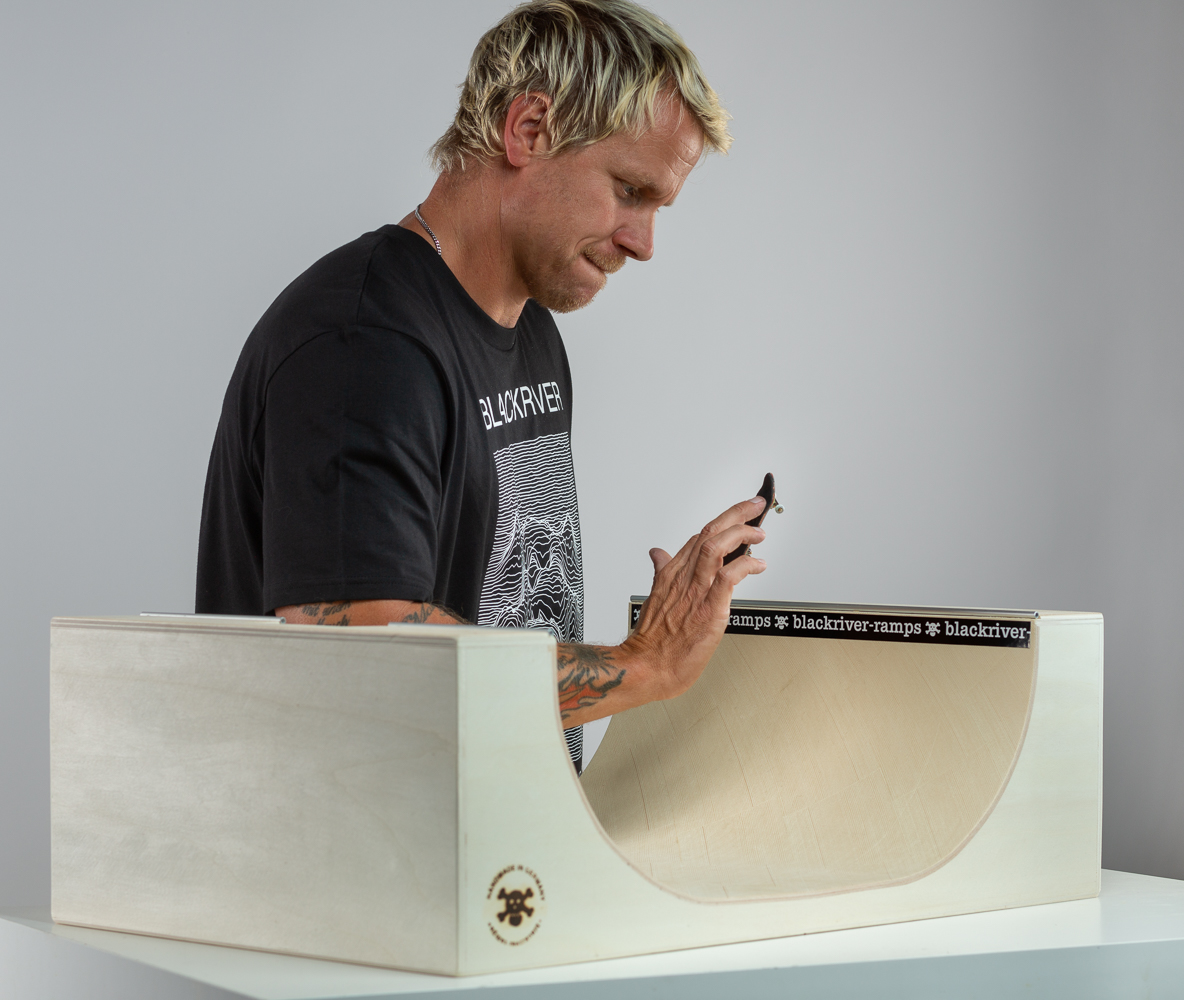 Blackriver Fingerboard Ramps - Big Mama Reloaded Professional Skateboard Mini Ramp for Fingerboarding - Perfect for Home, Office & Skate Park Practice