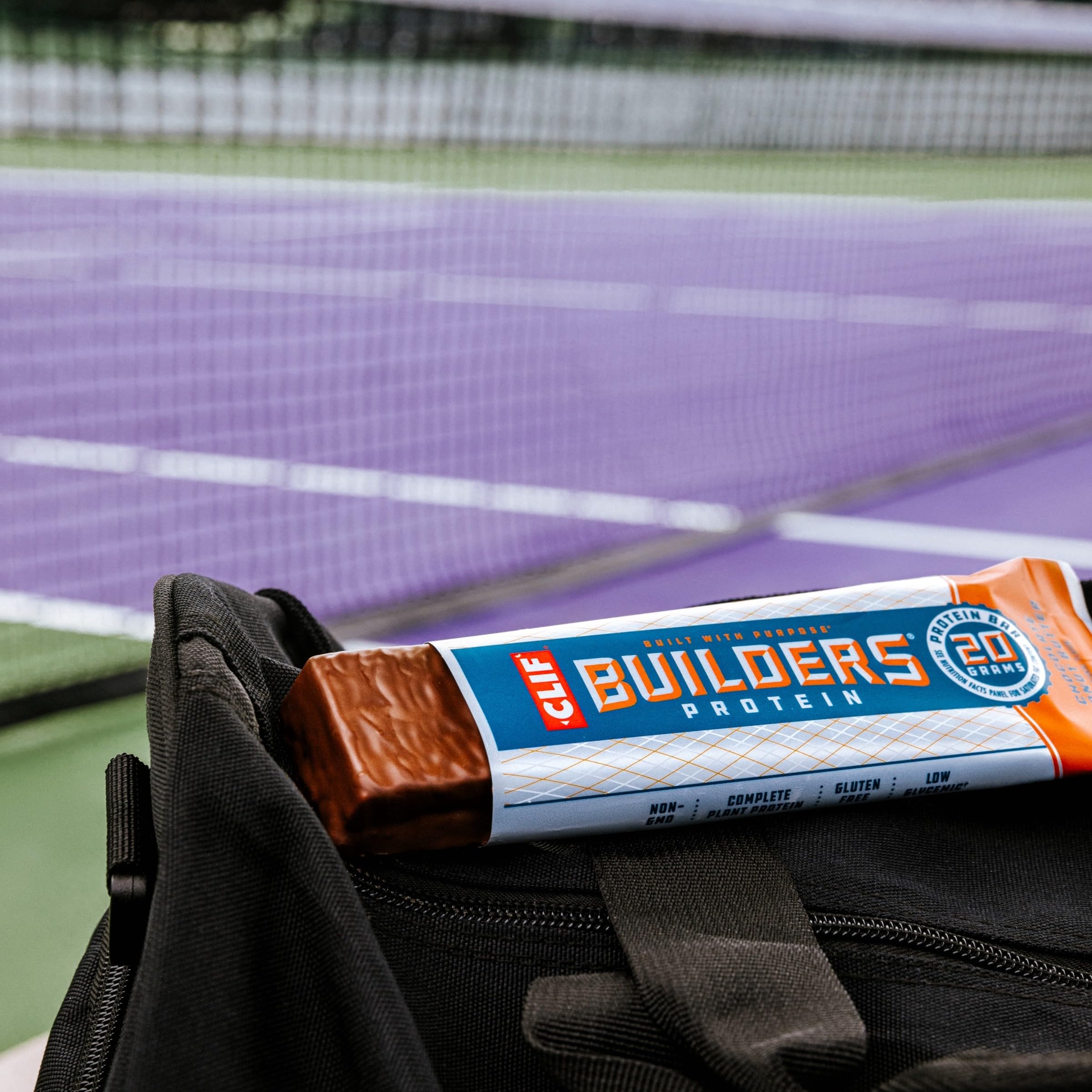 CLIF Builders Protein Bar - Chocolate Peanut Butter Flavor - 20g Protein, Gluten-Free, Non-GMO, Low Glycemic - 2.4 oz - Perfect for Post-Workout Recovery, Hiking & On-the-Go Snacking