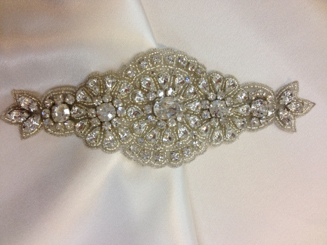 Belinda Diamante Motif Rhinestone Hair Clip - Elegant Crystal Hair Accessory for Women & Girls - Perfect for Weddings, Parties & Special Occasions