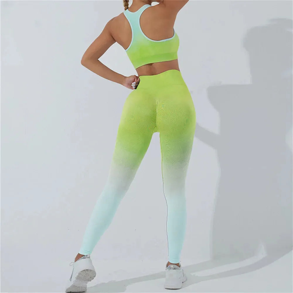 Seamless Women's Yoga Set - Workout Tracksuit Sportswear Gym Clothing with Long Sleeve Crop Top & High Waist Leggings - Gradient Fitness Outfit for Yoga, Pilates, Running & Gym Training