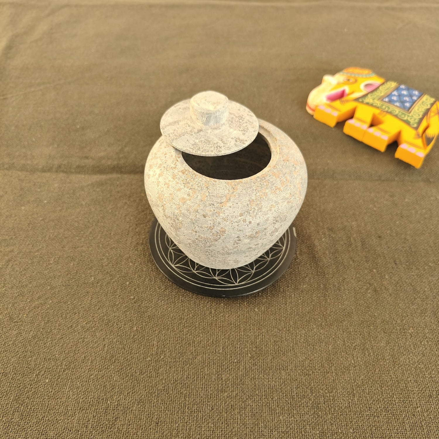Premium Soapstone Salt and Pepper Grinder Set - Natural Stone Spice Containers for Kitchen, Dining Table, and Restaurant Use