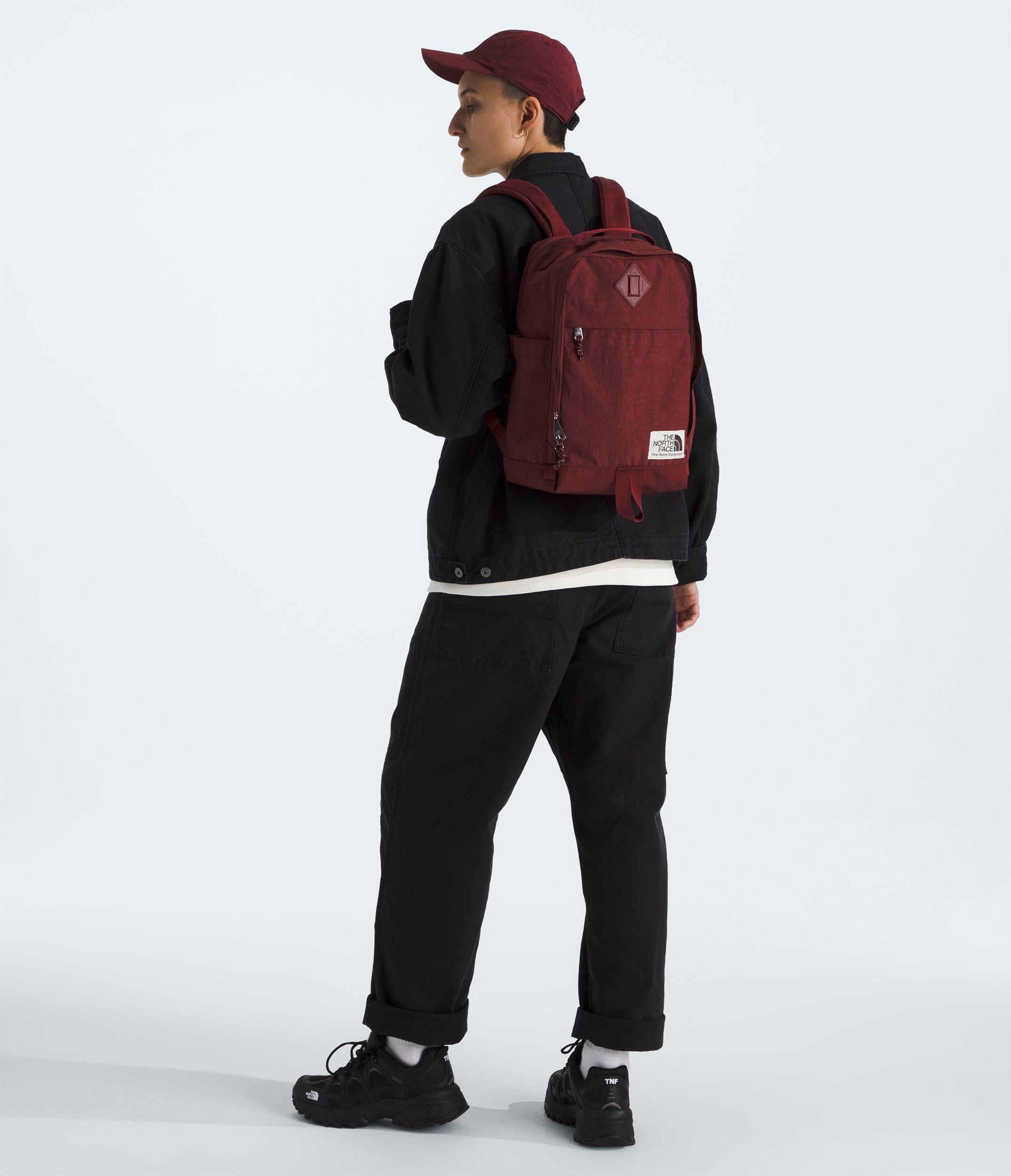 The North Face Berkeley Daypack - Lightweight Hiking Backpack for Men & Women, Durable Water-Resistant Daypack for School, Travel & Outdoor Adventures