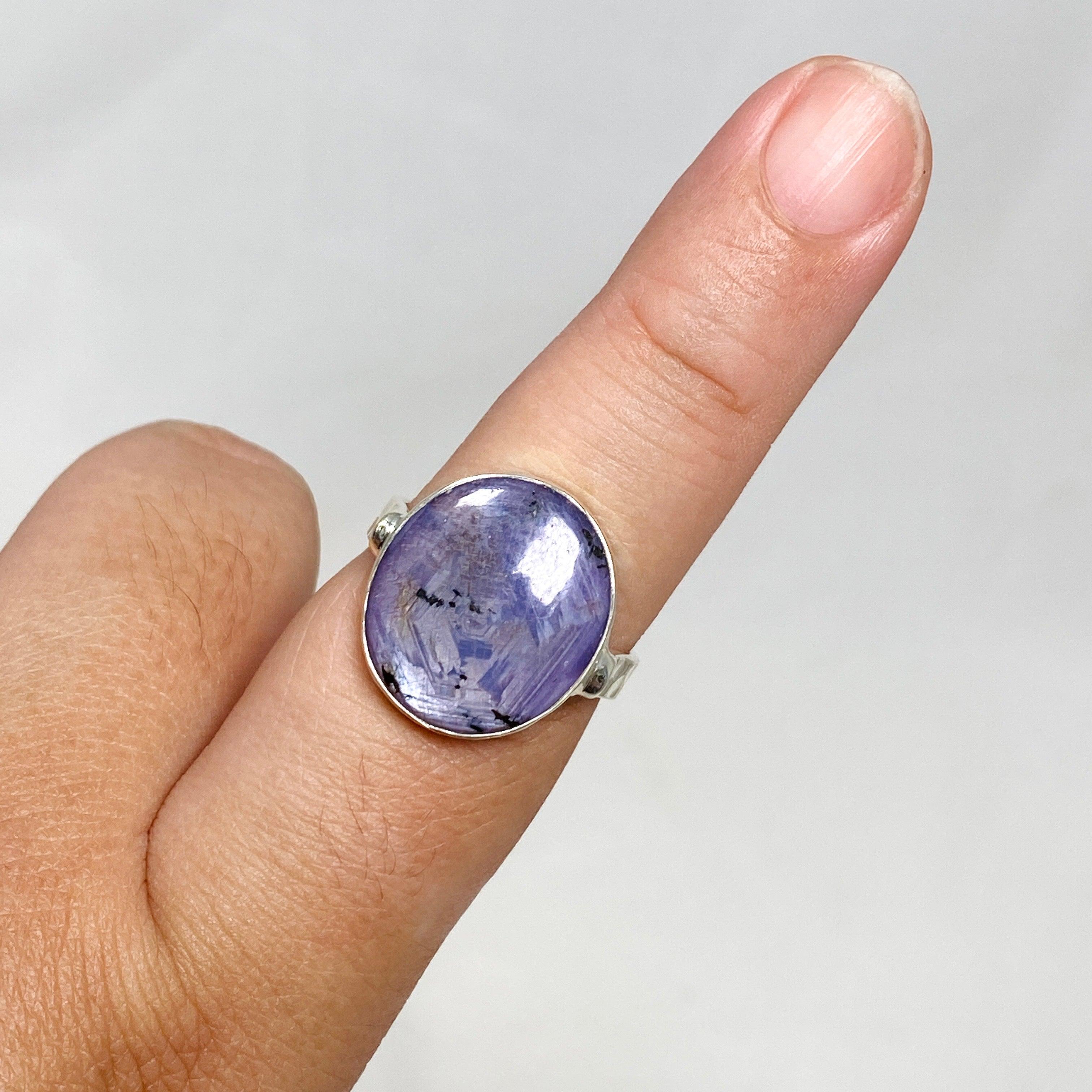 14K Gold Sapphire Oval Ring with Hammered Band - Size 9 KRGJ3188 - Perfect for Engagement, Anniversary & Everyday Elegance