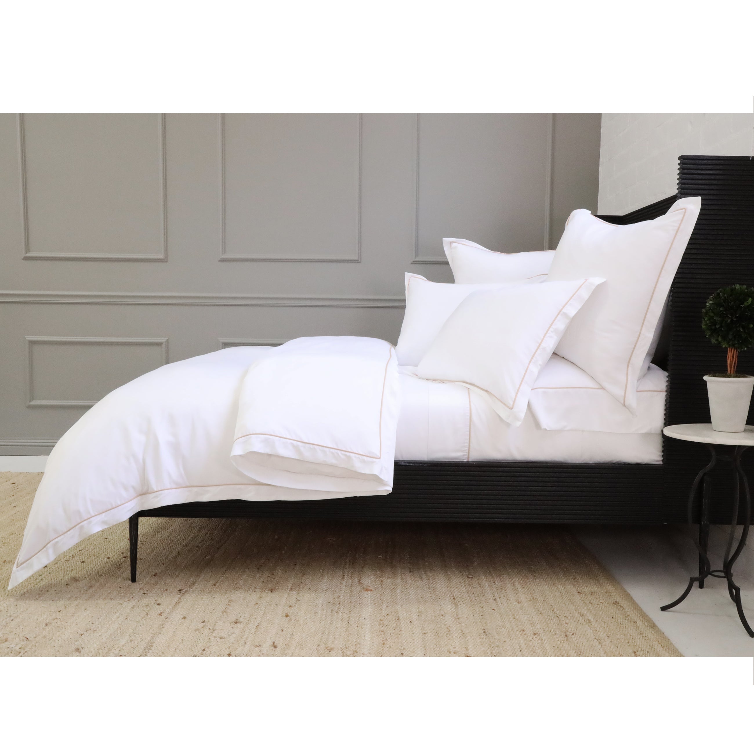 Sheena Bamboo Sateen Duvet Cover Set - Queen Size, Soft & Breathable Bedding Set for Luxurious Sleep - Perfect for Master Bedroom, Guest Room & Hotel Decor