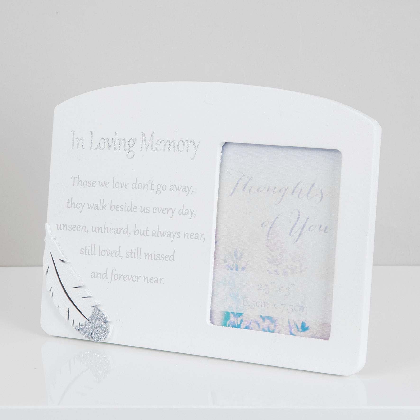 White Wooden Memorial Photo Frame - In Loving Memory - Perfect for Home Decor, Funeral Tributes & Keepsake Displays