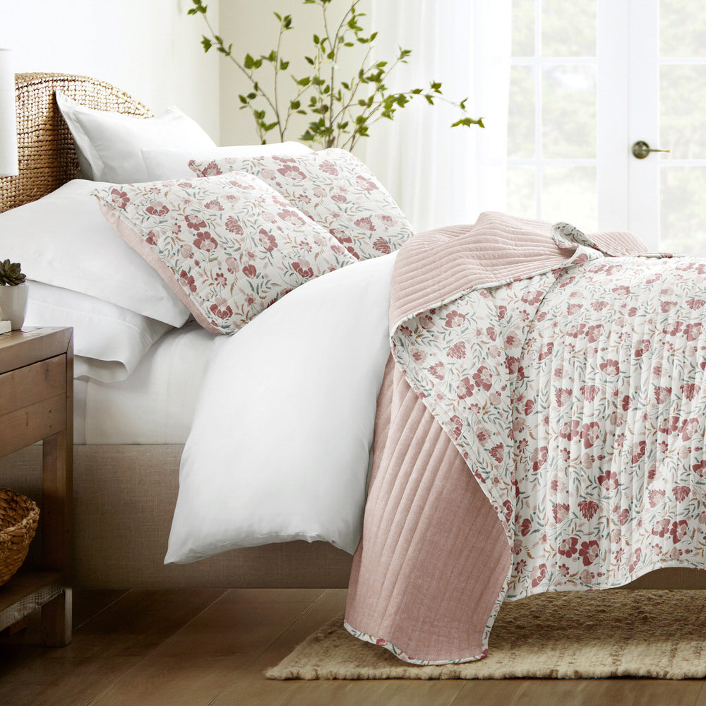 French Jacobean Reversible Quilted Coverlet Set - Luxury Bedding for Master Bedroom & Guest Room - Perfect for All Seasons