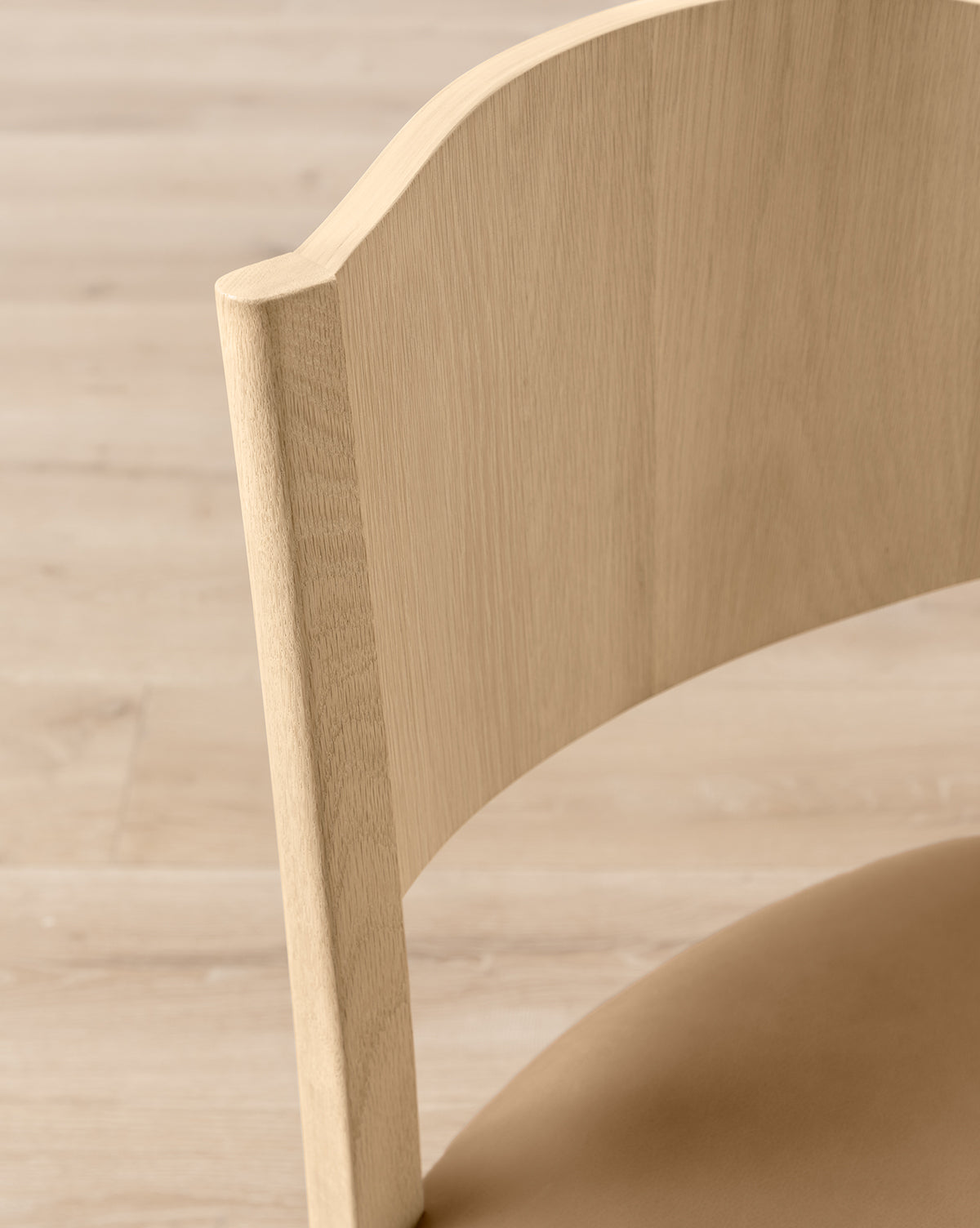 Modern Shepherd Dining Chair - Solid Wood Farmhouse Style Kitchen Chair for Home & Restaurant - Perfect for Farmhouse, Rustic, and Country Style Dining Rooms
