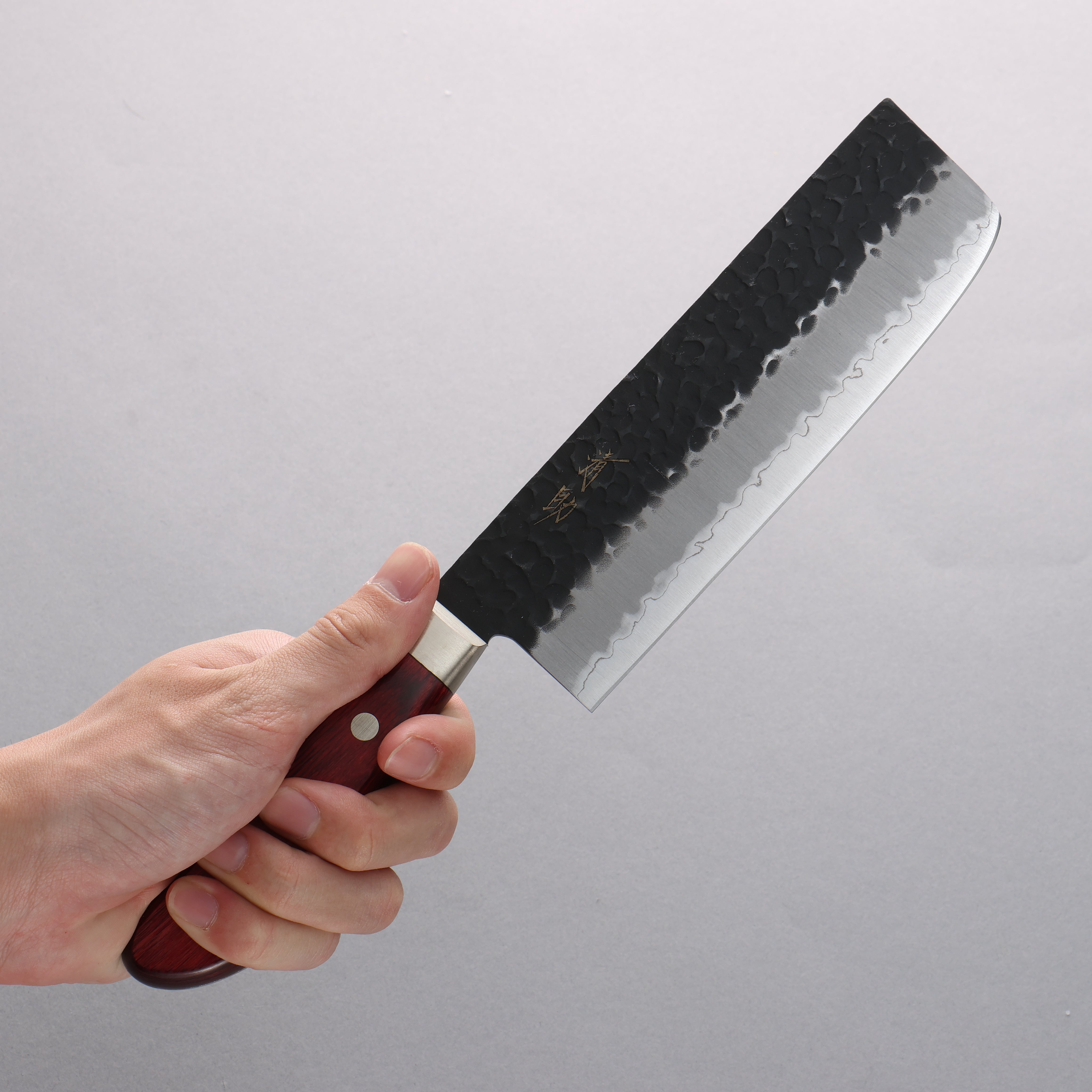 Seisuke Kurobeni Blue Super Hammered Kurouchi Nakiri Knife 165mm - Japanese Chef Knife with Red Pakka Wood Handle - Perfect for Slicing Vegetables, Herbs & Precise Kitchen Tasks