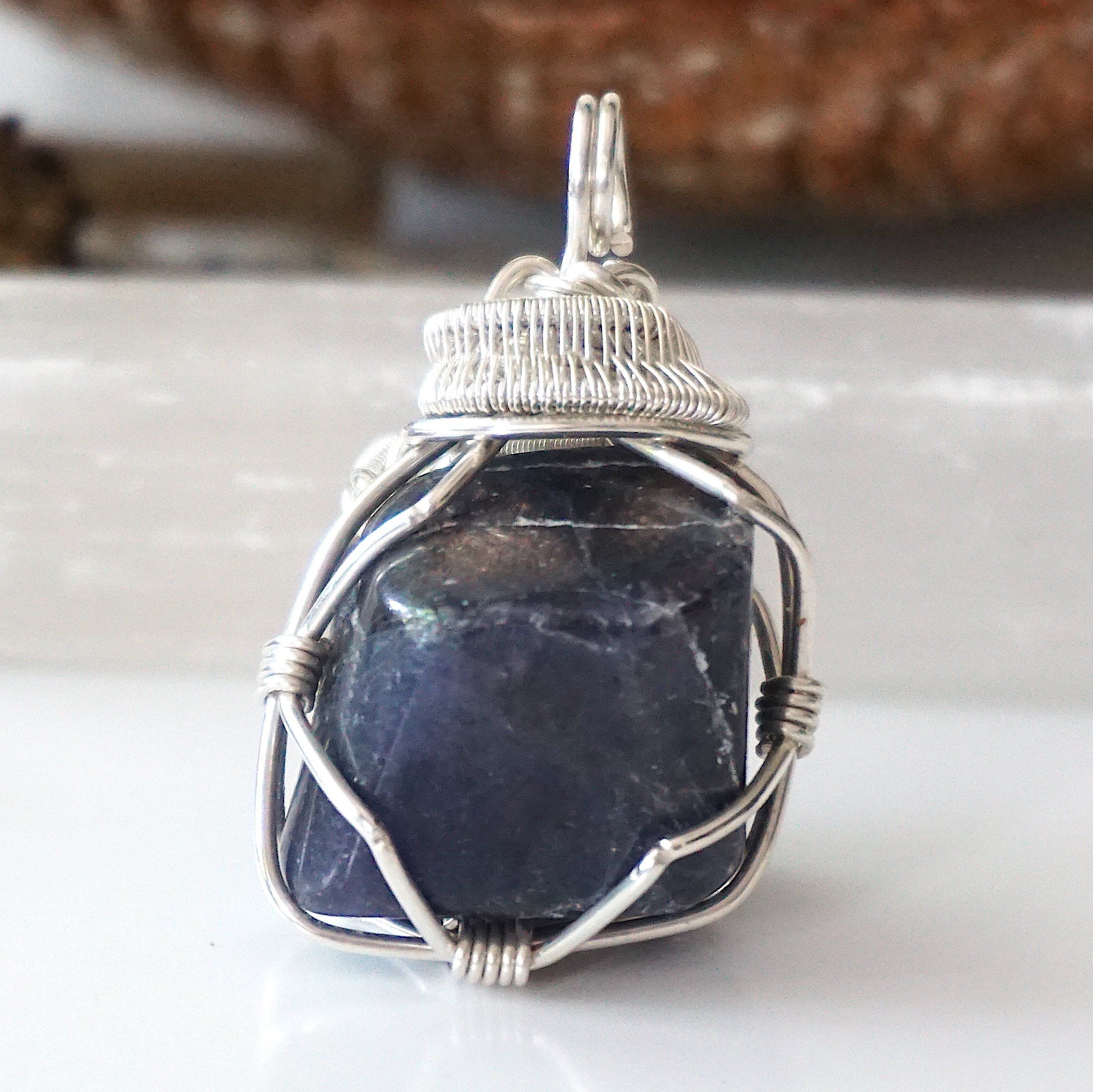 Natural Raw Sapphire Necklace - Sterling Silver Pendant for Women - Elegant Bohemian Jewelry for Everyday Wear & Special Occasions