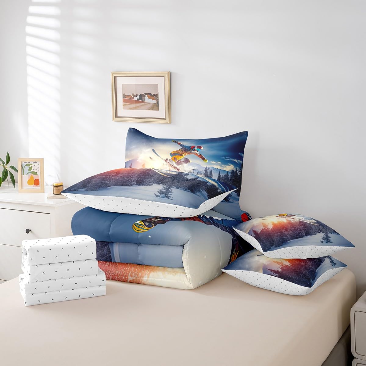 Boys Skiing Comforter Set - 7 Piece Extreme Sport Queen Bed in a Bag | Snow Field Ski & Skate All Season Bedding Set with Comforter, Sheets & Pillowcases | Perfect for Winter Sports Enthusiasts & Kids' Adventure-Themed Bedrooms