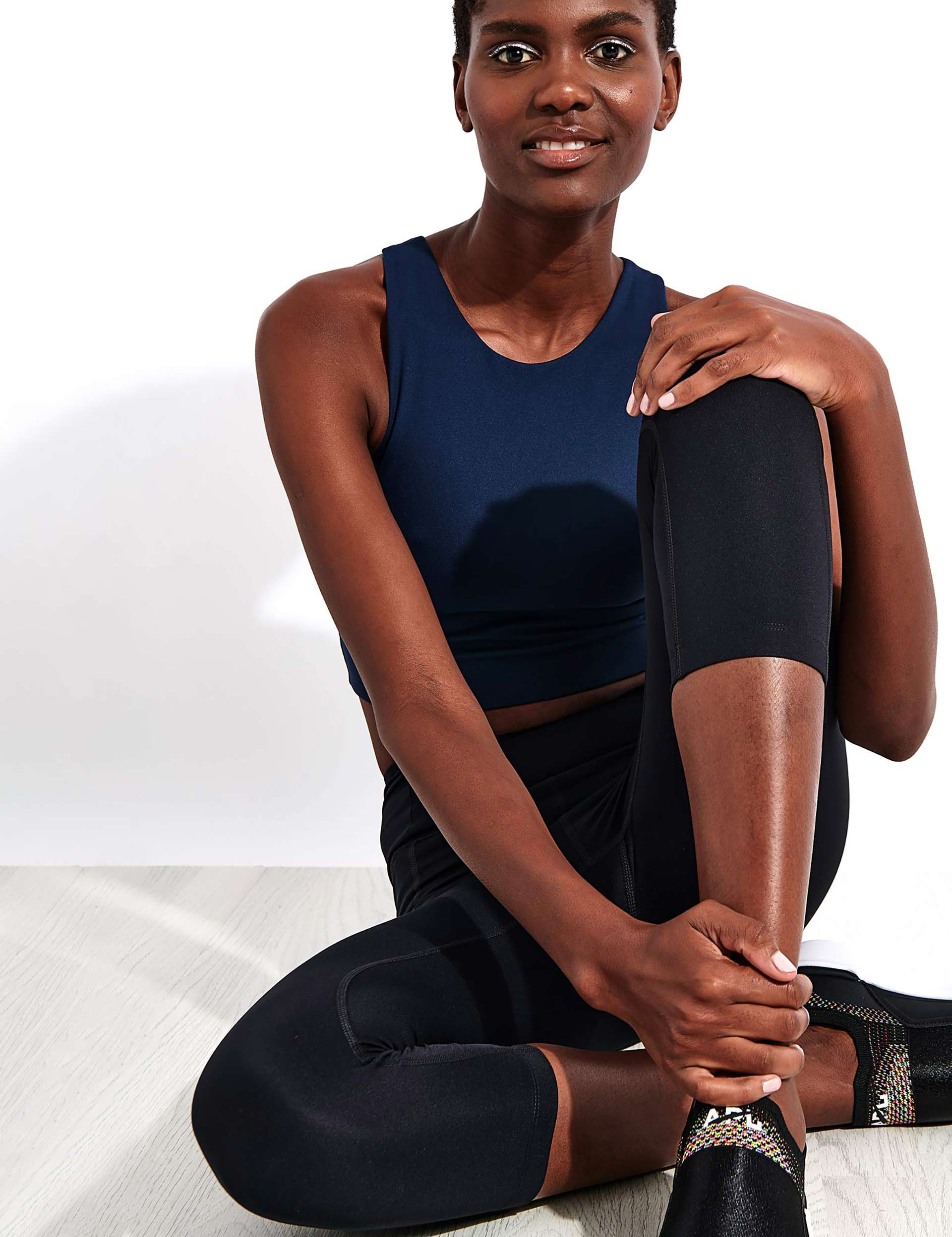 High Waisted Compression Capri Leggings for Women - Black - Perfect for Yoga, Running & Workouts