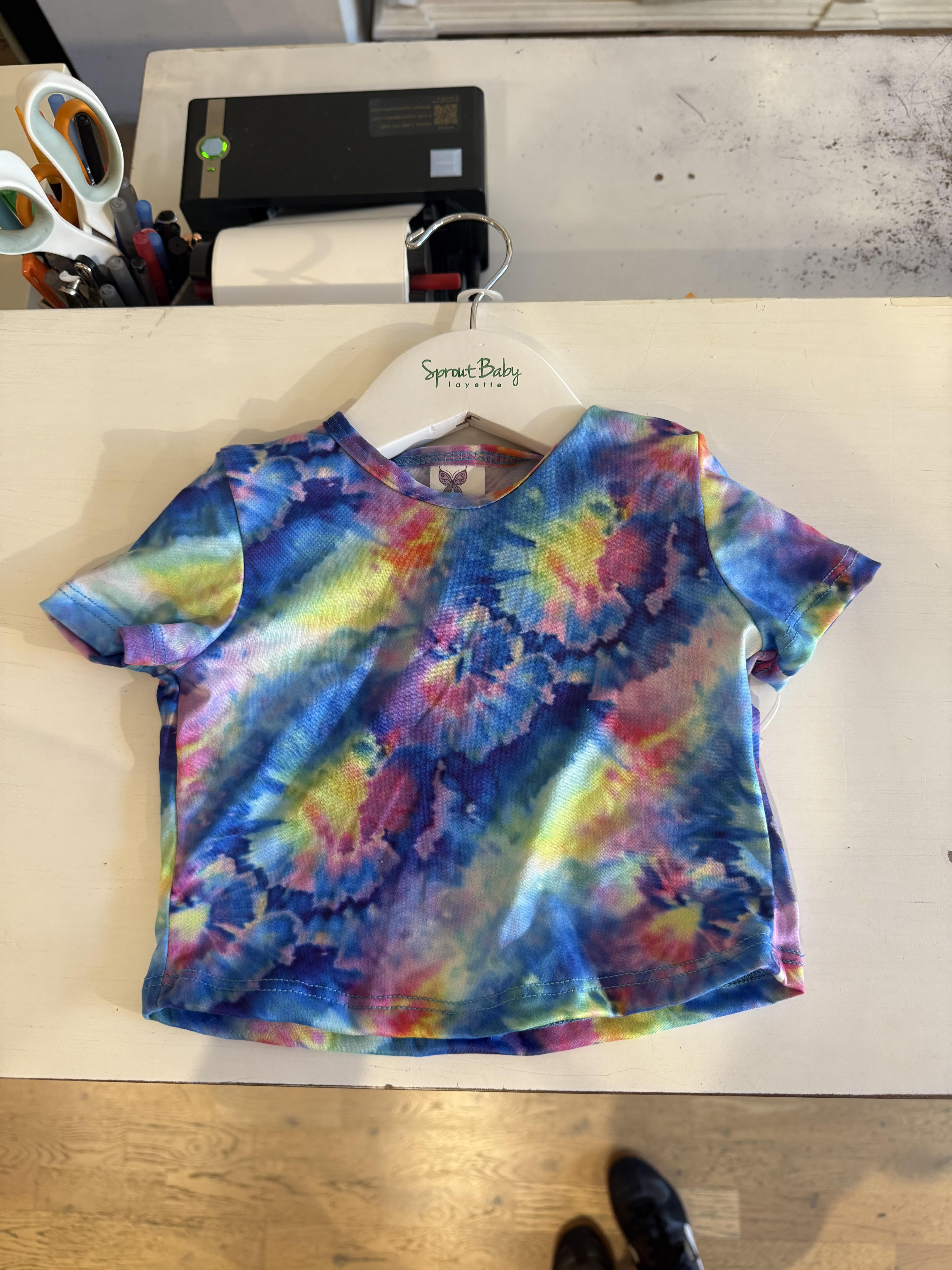 Trendy Tie Dye Social Butterfly Short Sleeve Top for Women - Perfect for Summer Outings, Beach Vacations & Music Festivals