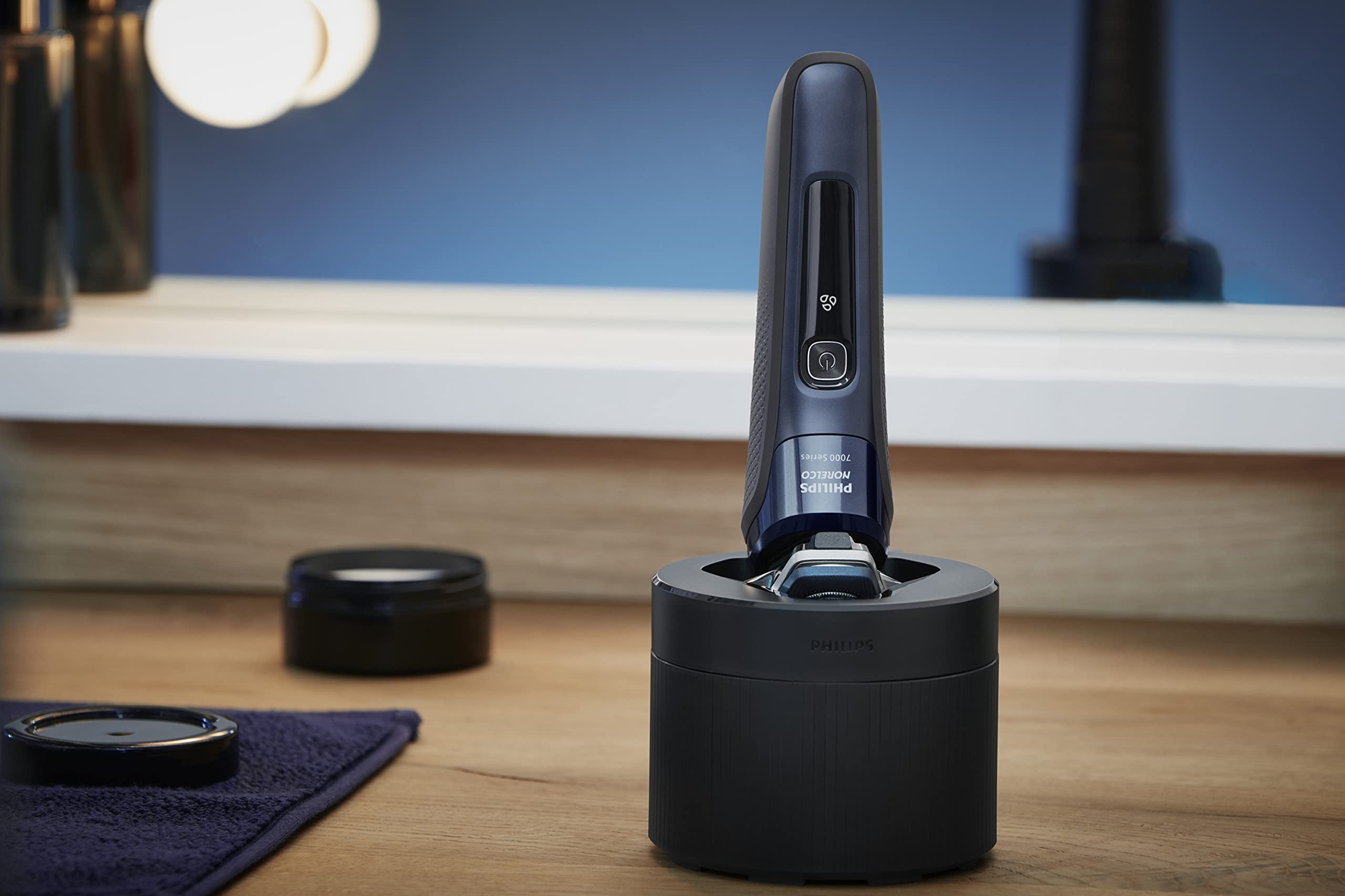 Philips Norelco 7800 S7885/85 Electric Shaver with 2-Pack Quick Clean Pod Cartridges CC12/52 - Wet & Dry Cordless Men's Razor for Travel, Home & Office Use