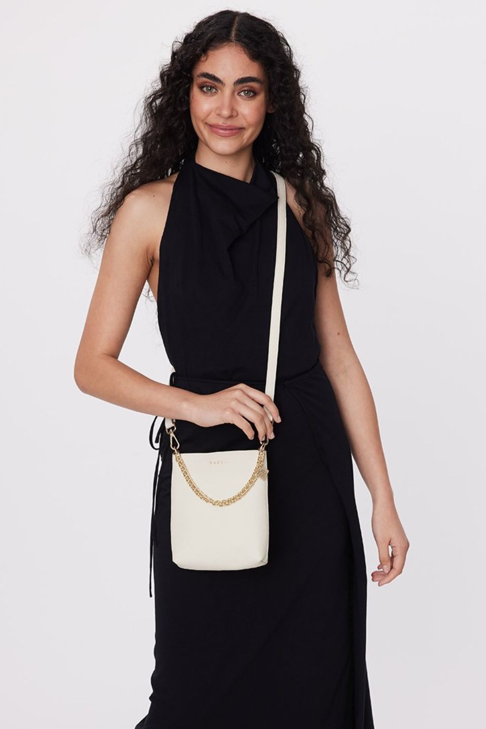 Luxury Coco Alabaster Leather Bucket Bag with Gold Chain Strap - Elegant Women's Shoulder Handbag for Work, Date Night & Special Occasions