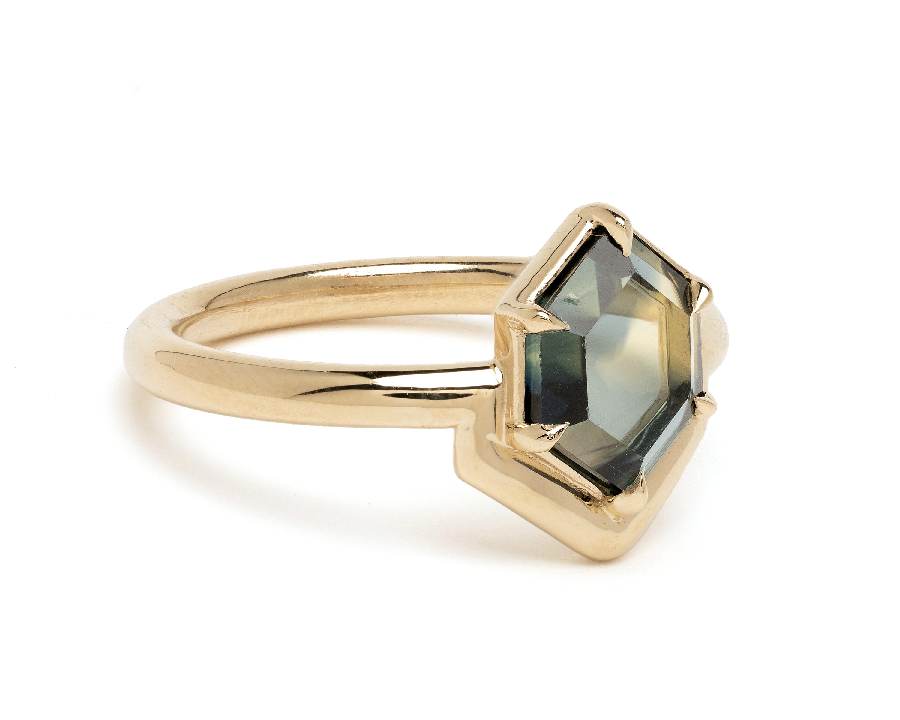 Exquisite Aura Parti Blue Freeform Sapphire Ring | Handcrafted Gemstone Jewelry for Women | Perfect for Weddings, Anniversaries & Special Occasions