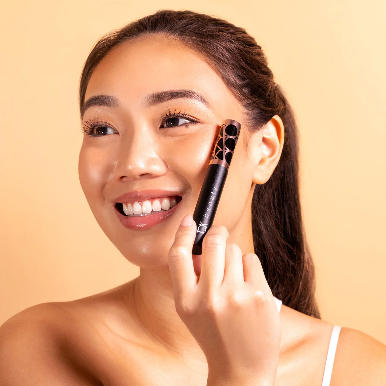 Eyes That TOK – Volumizing & Lengthening Mascara for Dramatic Lashes | Perfect for Day to Night Makeup Looks