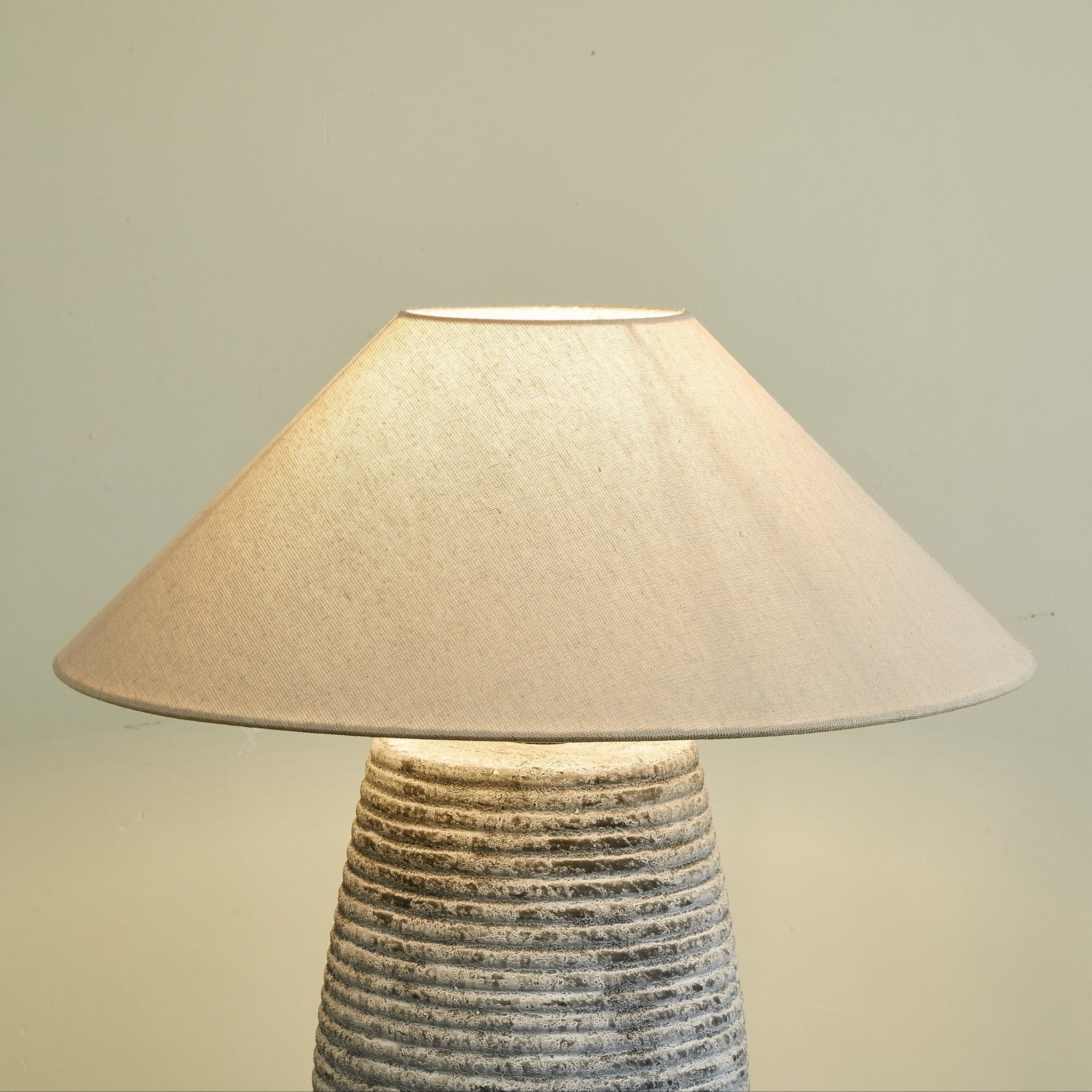 Callisto Ribbed Ceramic Table Lamp - Modern Home Decor for Bedroom, Living Room & Office - Warm White Light for Cozy Ambience