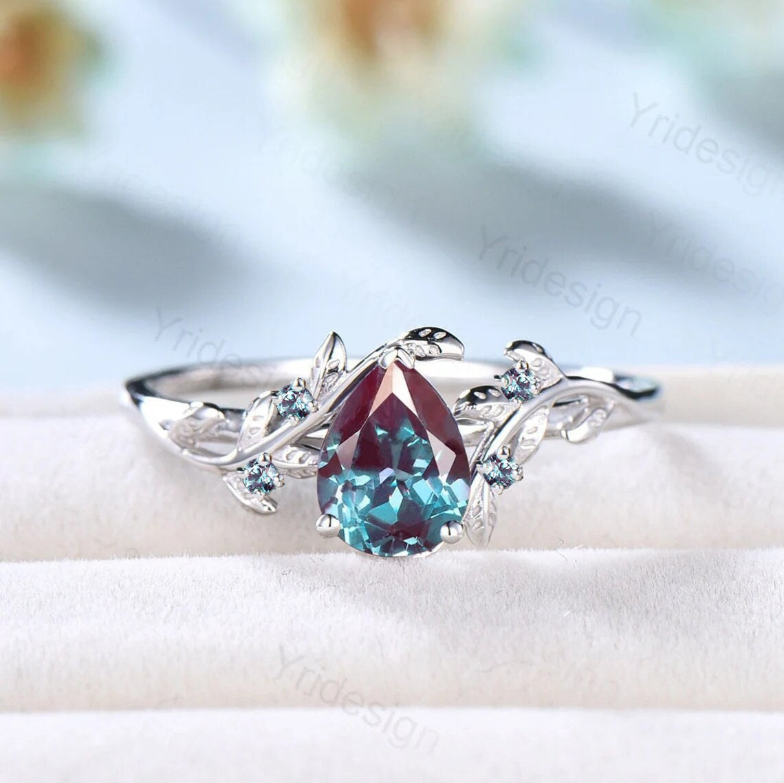 Vintage Alexandrite Leaf Branch Engagement Ring - Unique Pear-Shaped Color Changing Gemstone, Nature-Inspired Twig Wedding Band for Women - Perfect Proposal Gift for Her, Anniversary & Romantic Occasions